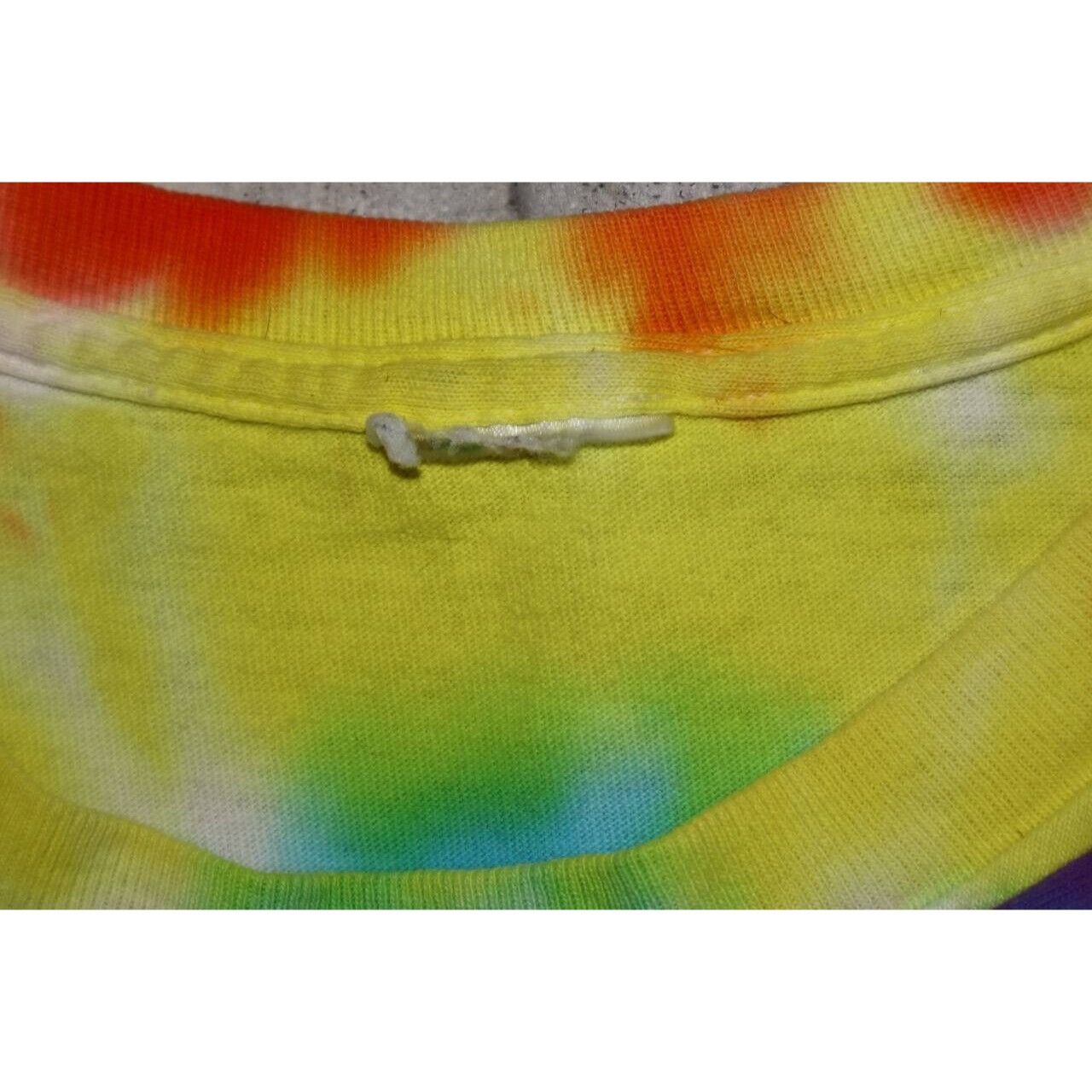Vintage Vintage 90s Alice In Wonderland Tie Dye 1997 T Shirt Sz L Size US L / EU 52-54 / 3 - 8 Thumbnail
