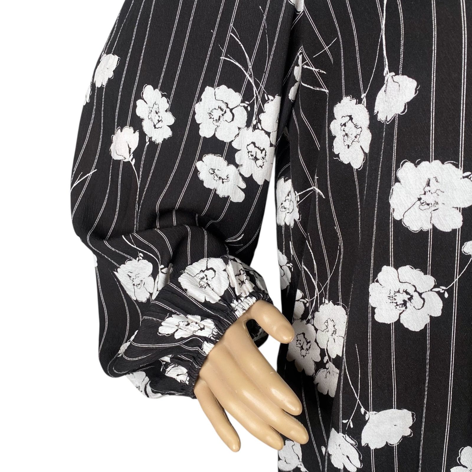 Anthropologie Anthropologie The Odells Black Floral Stripe Blouse SZ M Size M / US 6-8 / IT 42-44 - 6 Thumbnail