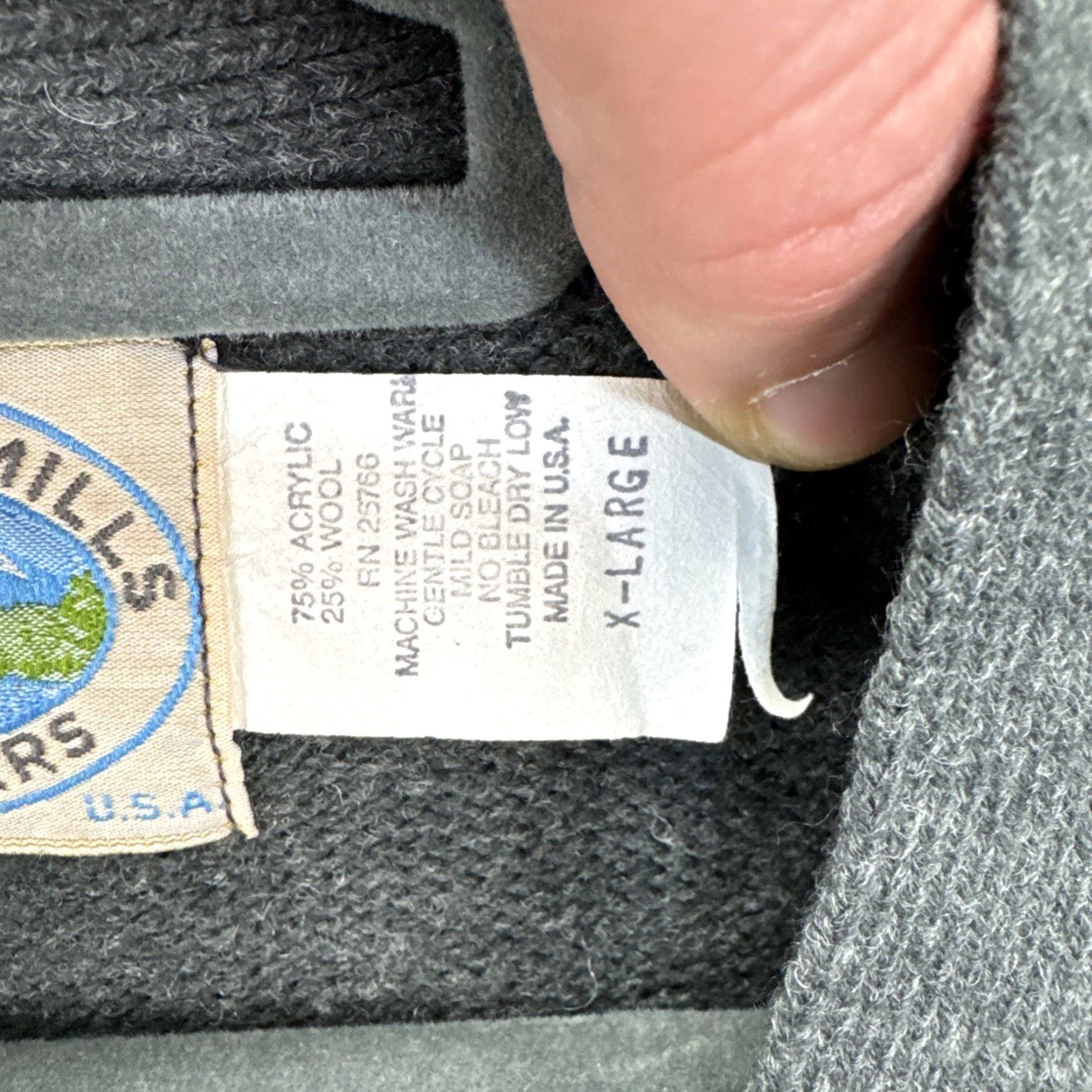 Vintage VINTAGE Royal North Mills Outfitters Sweater Cardigan XL Men Wool Gray Cable-Knit V-Neck Button Slim Fall Winter Size US XL / EU 56 / 4 - 3 Thumbnail