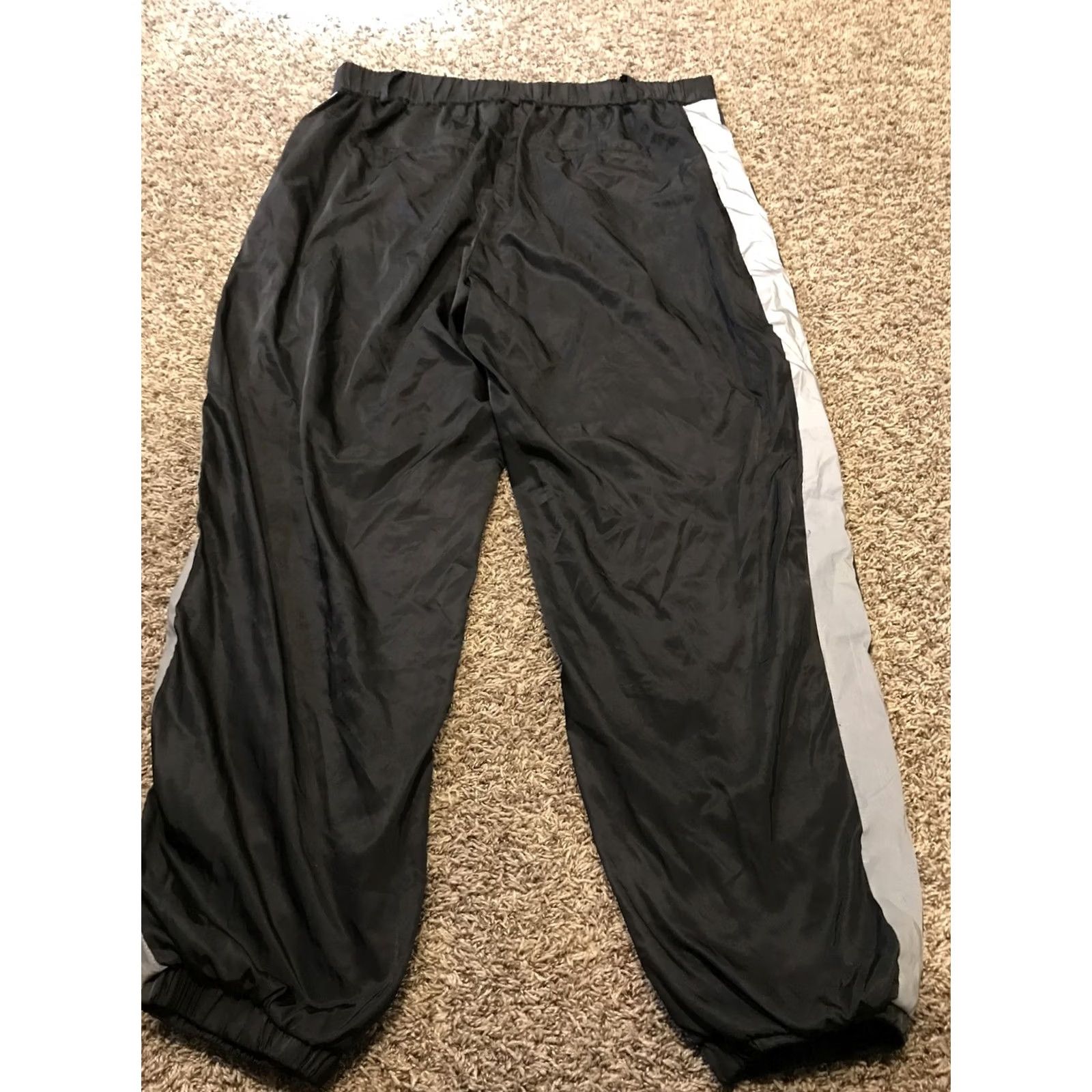 Forever 21 FOREVER 21+ Plus Womens Pants 1X Joggers Black Polyester Slick High Rise 28 In Inseam Straight Size 1X Size 40" / US 18 - 3 Thumbnail