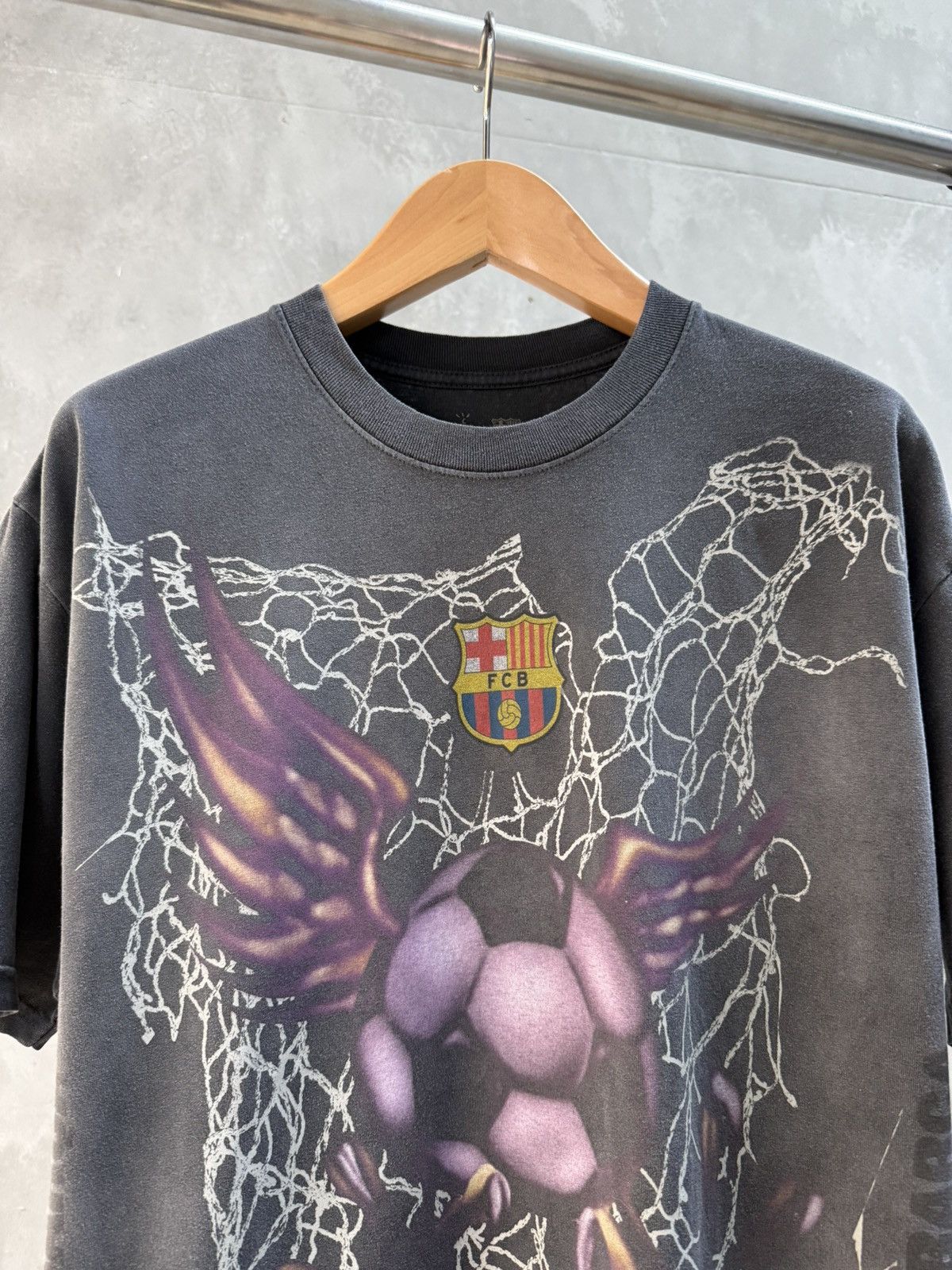 Nike × Travis Scott Travis Scott × FC Barcelona Washed Spray Logo Tee Size US L / EU 52-54 / 3 - 3 Thumbnail