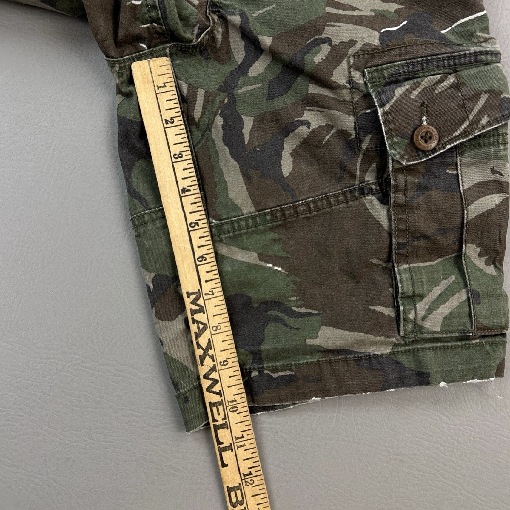 American Eagle Outfitters VINTAGE American Eagle Shorts Mens 26 (28) Military Camo Canvas Utility Cargo Skate Size US 28 / EU 44 - 3 Thumbnail