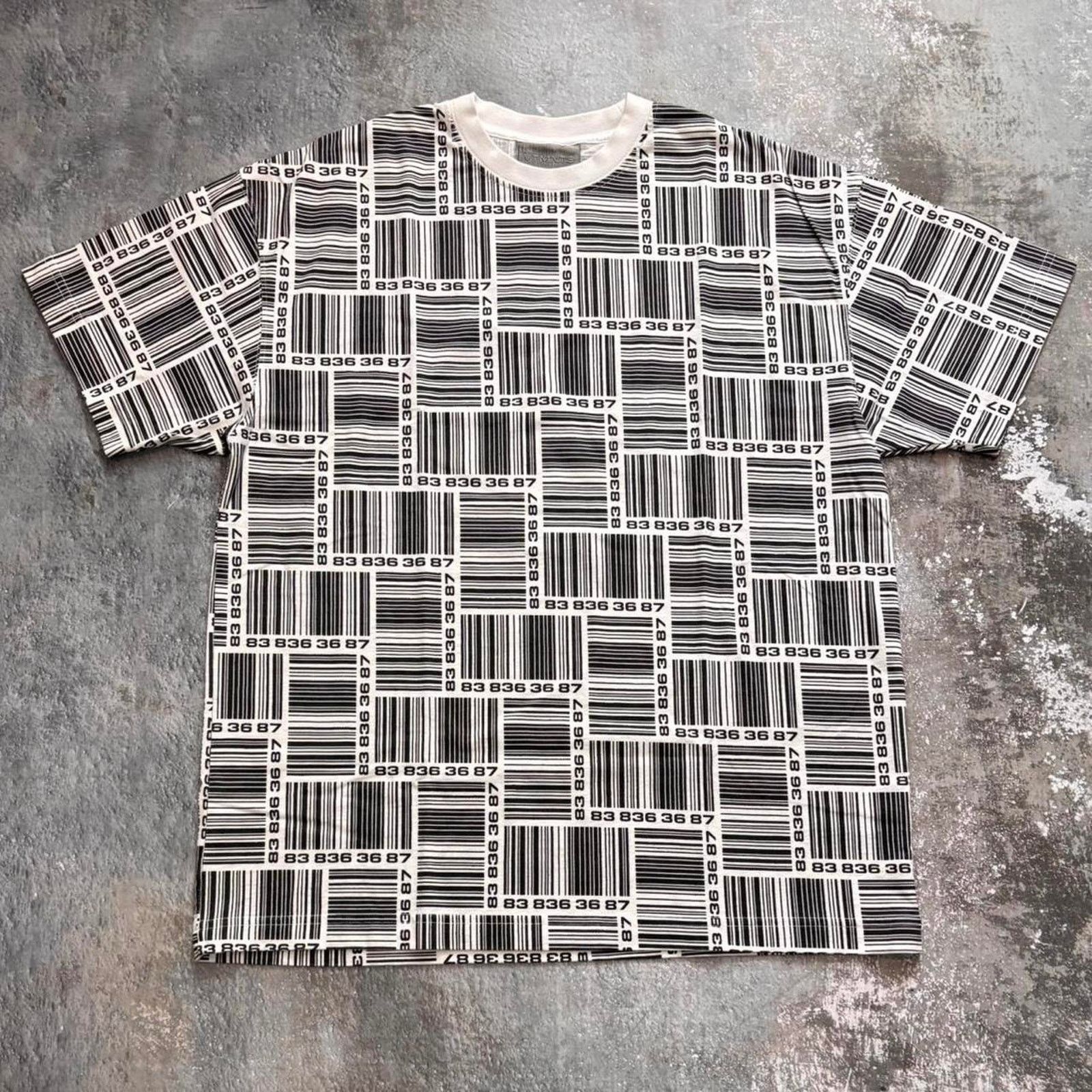 VTMNTS Vetements VTMNTS barcode collection She/her logo t shirt