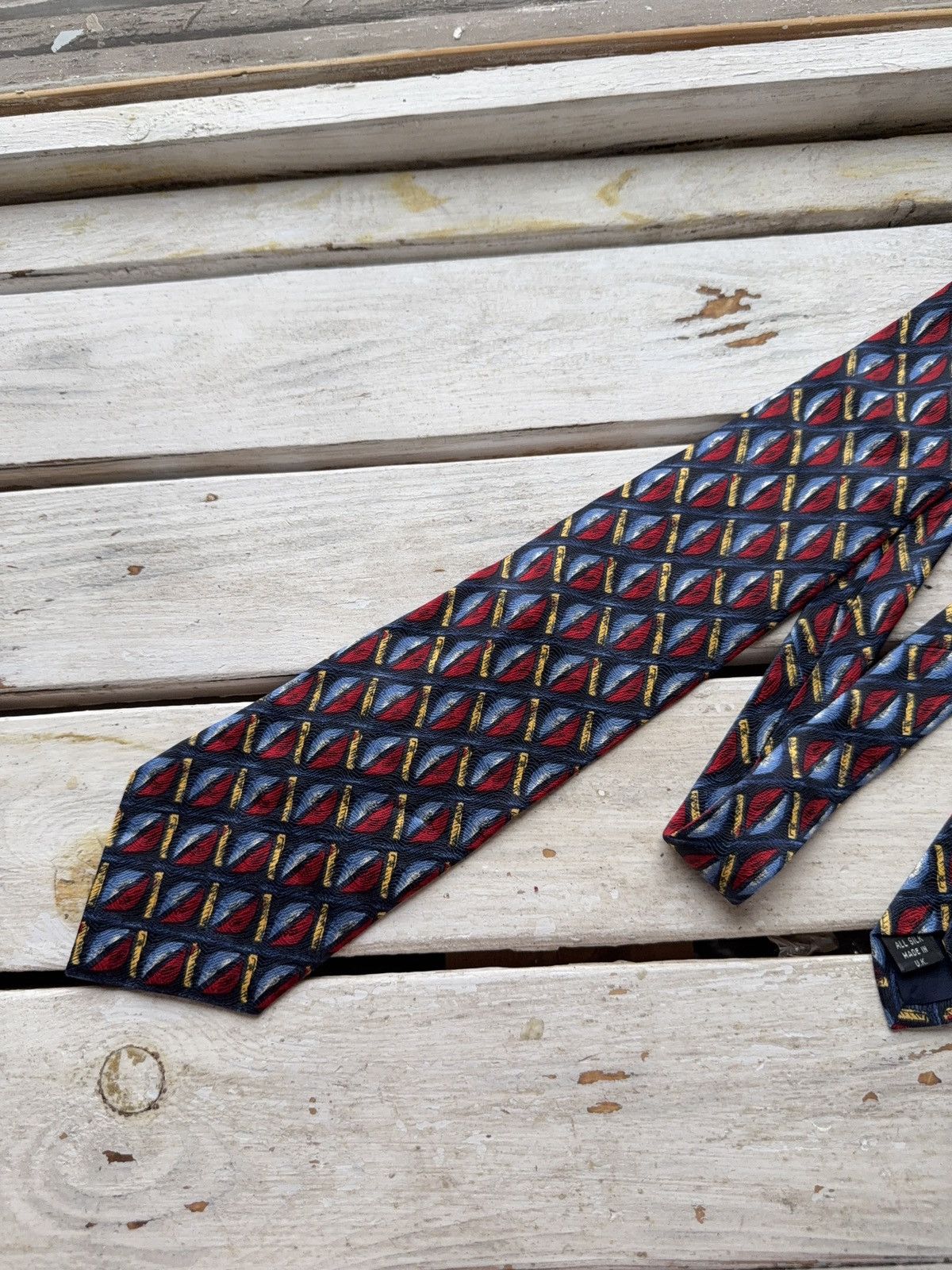 Pierre Cardin Vintage Luxury Pierre Cardin Pure Silk Tie Geometric Pattern Size ONE SIZE - 2 Thumbnail