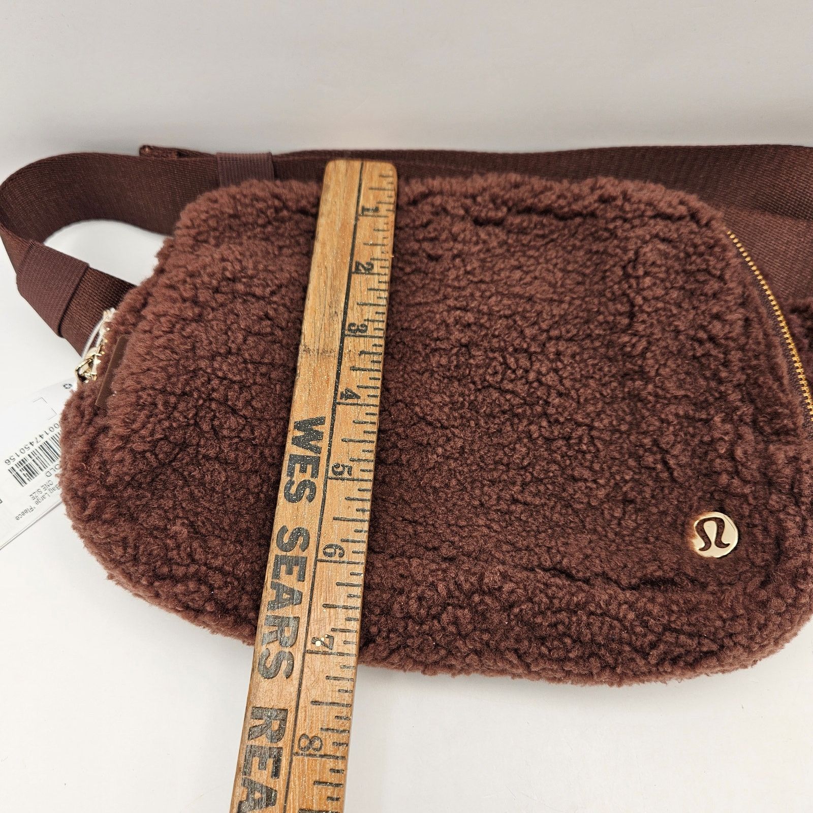 Lululemon LULULEMON EVERYWHERE BELT BAG LARGE TEDDY FLEECE BROWN NWT Size ONE SIZE - 6 Thumbnail
