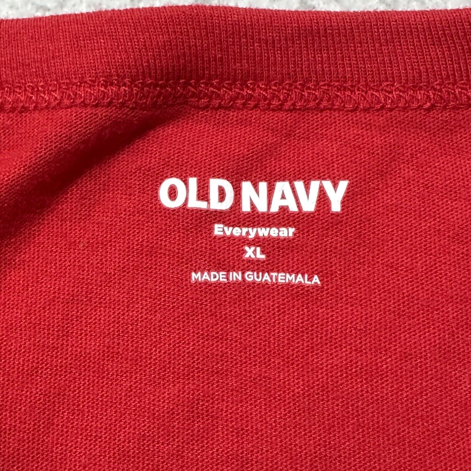 Old Navy Old Navy XL Merry And Bright Christmas Red Graphic T Shirt Size XL / US 12-14 / IT 48-50 - 6 Thumbnail