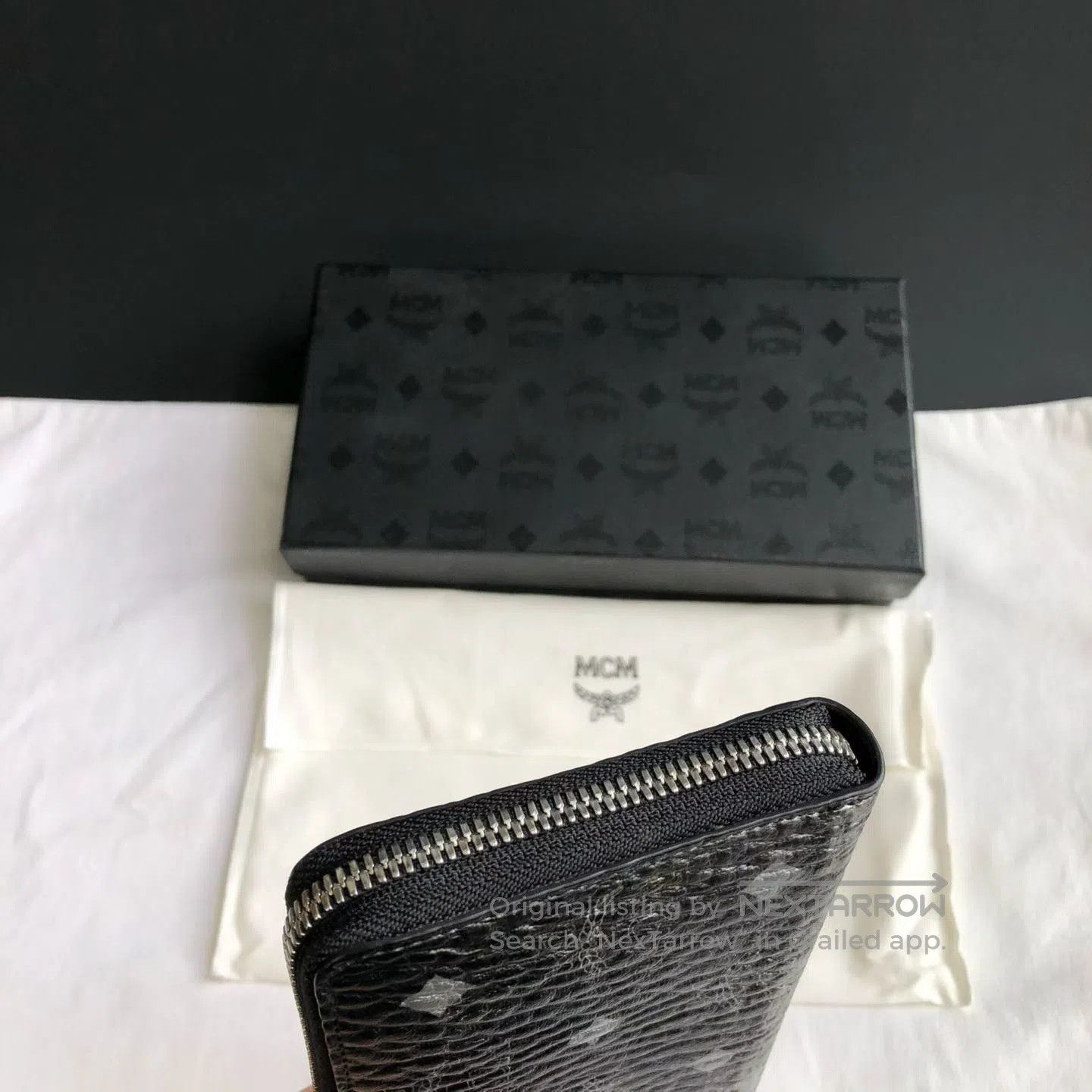 Japanese Brand MCM Gradient Print Long Zip Wallet. Size ONE SIZE - 4 Thumbnail