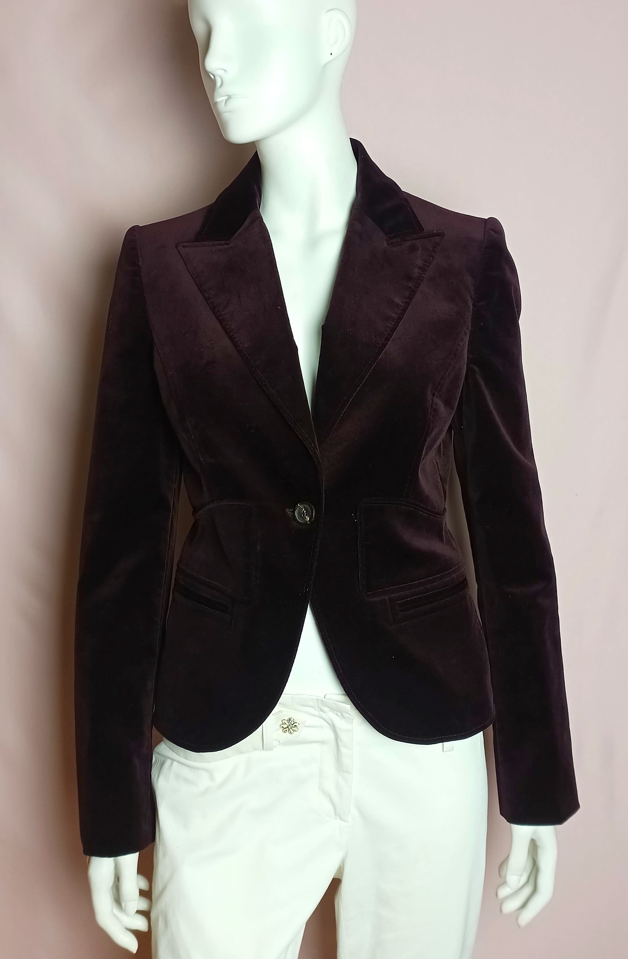 Gucci GUCCI Velvet Elegant Blazer Jacket Burgundy IT 42 Size M / US 6-8 / IT 42-44 - 1 Thumbnail