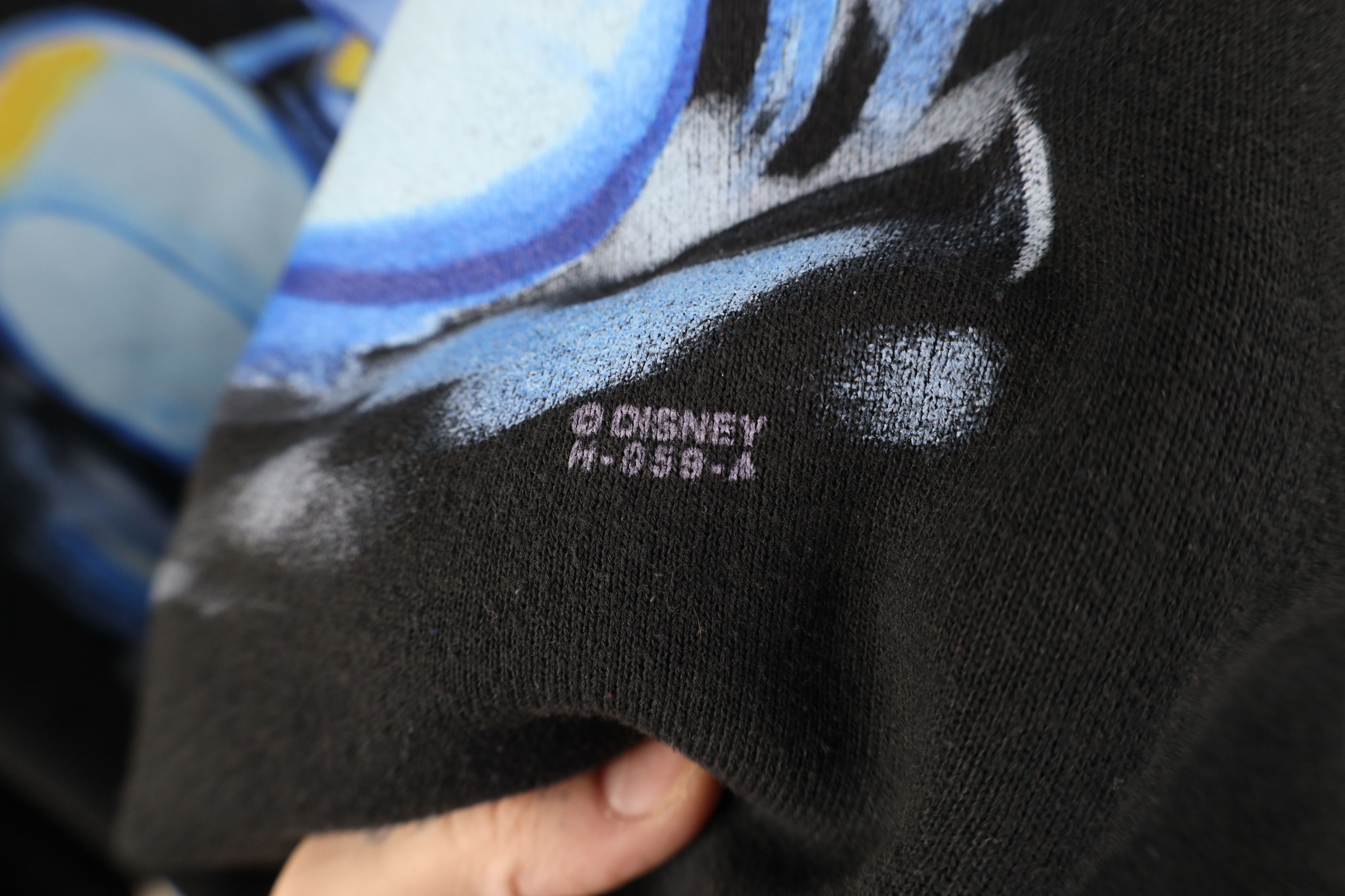 Disney Vintage 90s Disney Jumbo Mickey Mouse Painted Sweatshirt Size S / US 4 / IT 40 - 6 Thumbnail