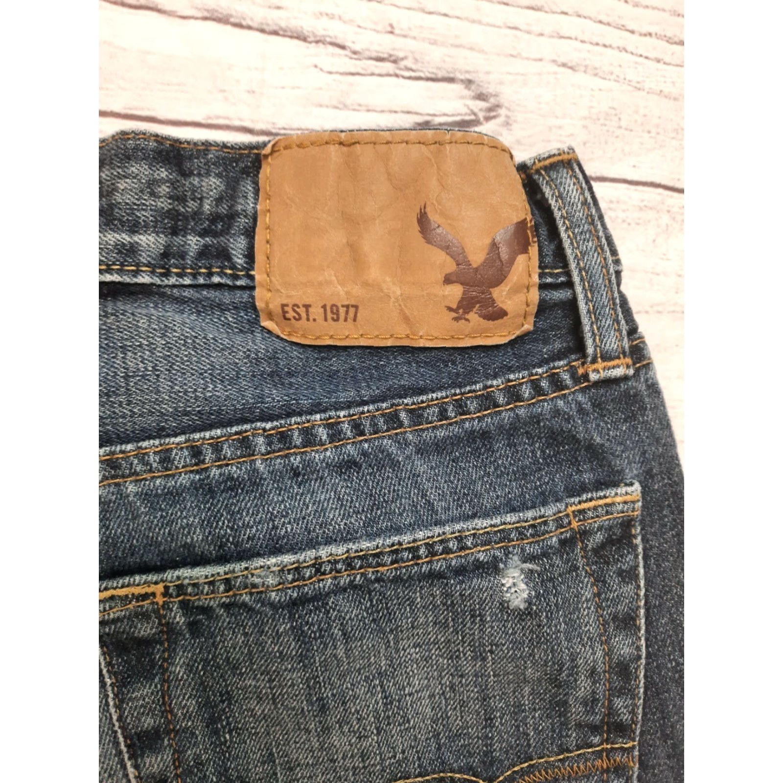 American Eagle Outfitters VINTAGE American Eagle Medium Wash Original Straight Jeans Mens 26x28 26x25 Button Pockets Denim Cotton Blue Regular 90s Theme Size US 26 / EU 42 - 6 Thumbnail