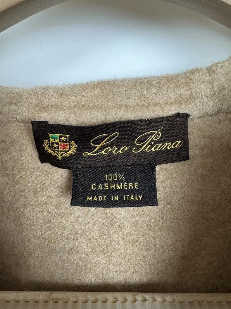 Loro Piana LORO PIANA She's wearing a cashmere cardigan Size S / US 4 / IT 40 - 4 Thumbnail