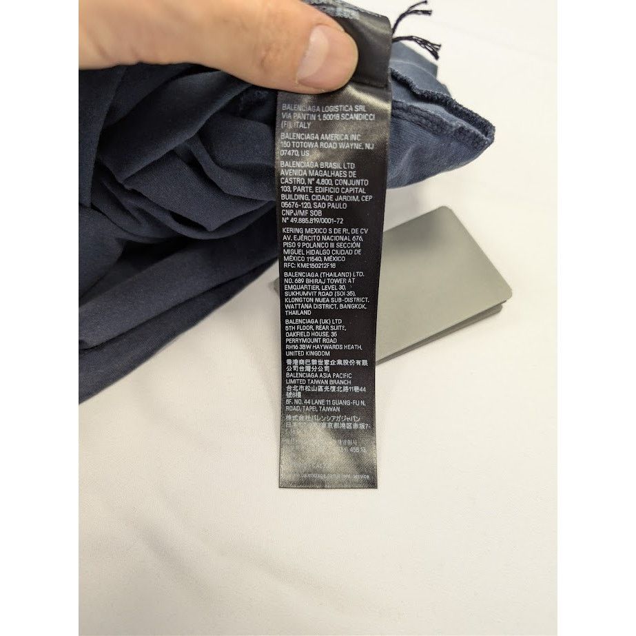 Balenciaga o1rshd1 Luxury Tee Shirt in Blue Size US L / EU 52-54 / 3 - 22 Thumbnail