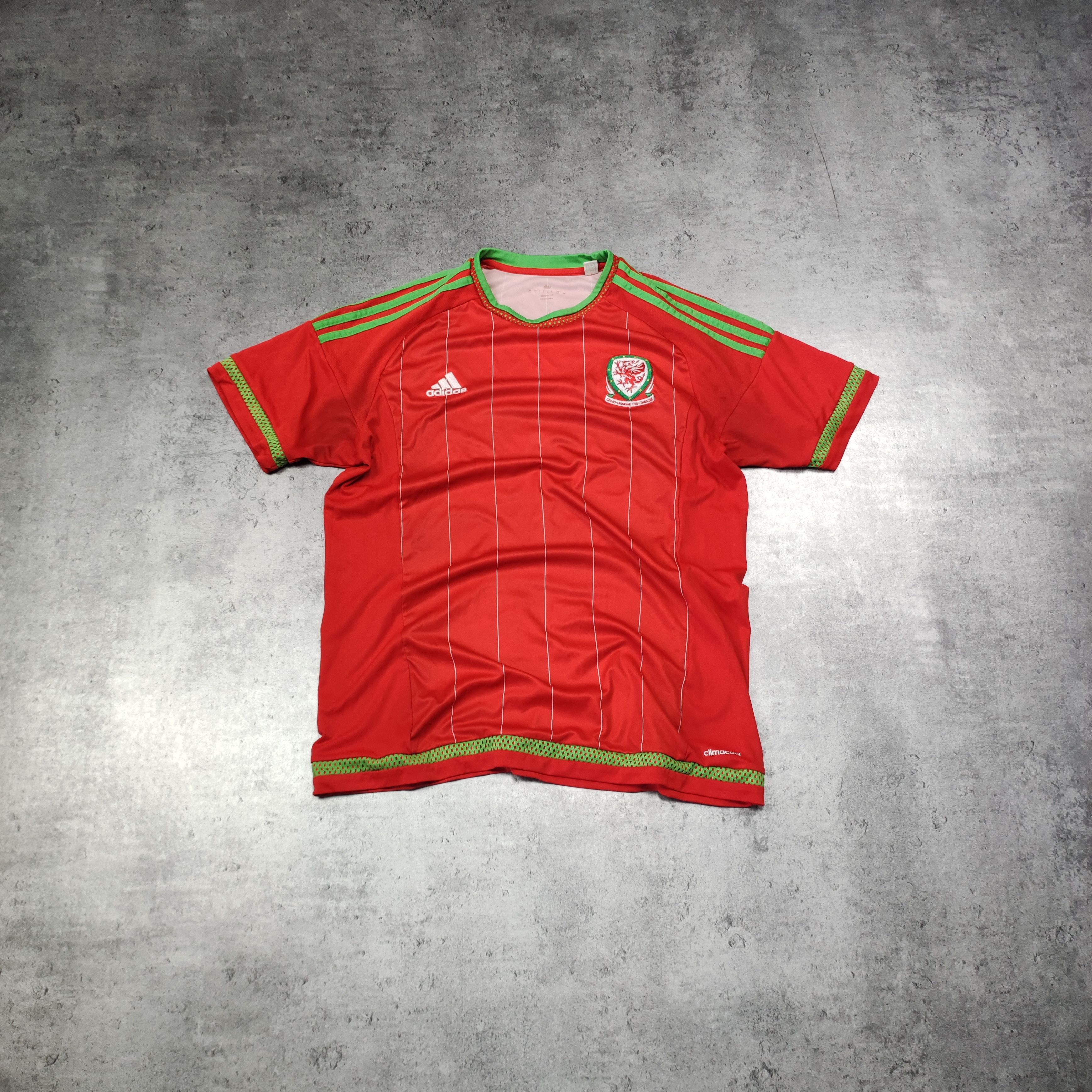 Adidas RARE Adidas x Walles EURO 2016 Football Soccer Home Jersey Size US L / EU 52-54 / 3 - 1 Thumbnail