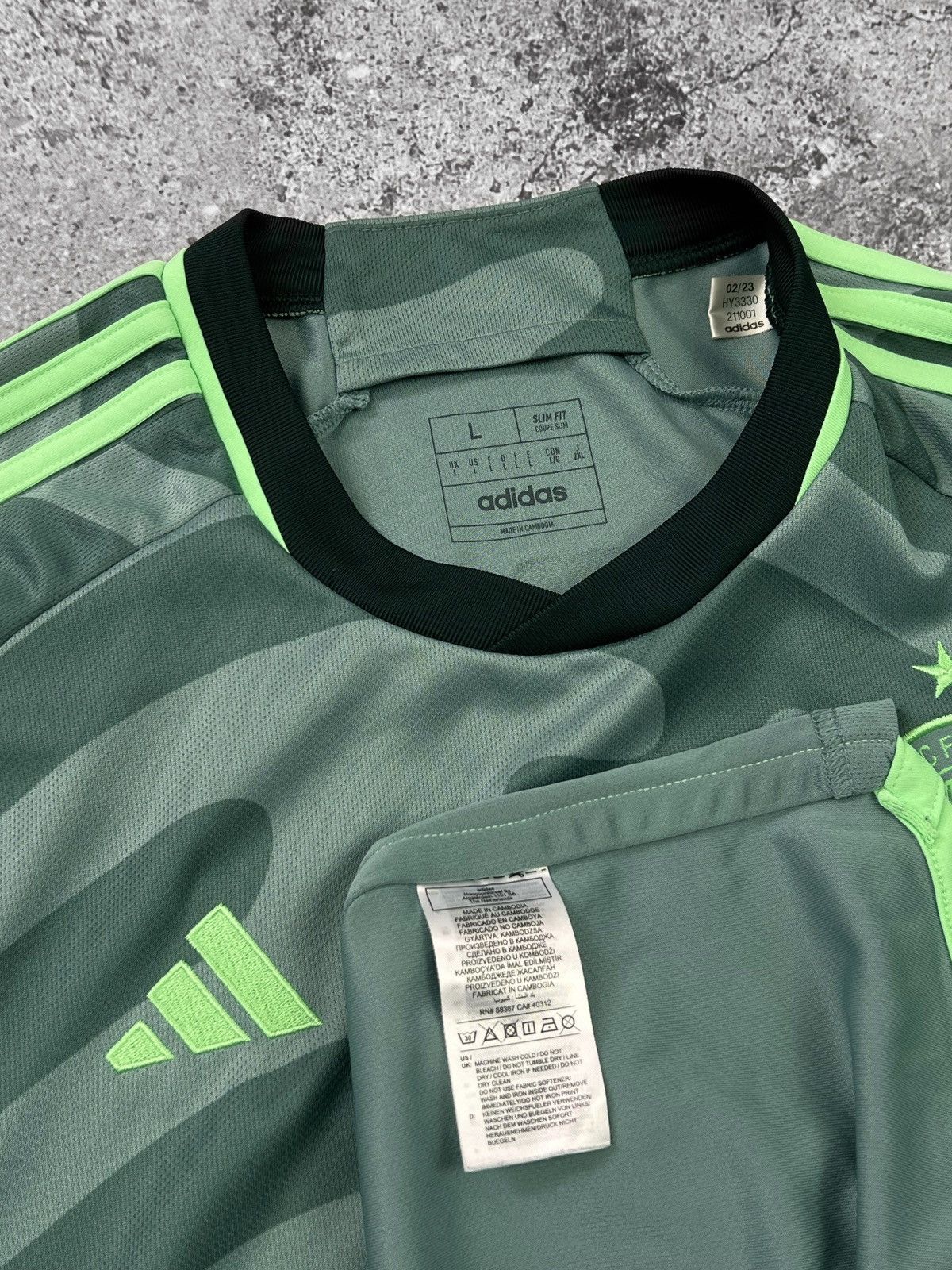 Adidas Adidas Celtic 2023-2024 Third Football Jersey Size L Size US L / EU 52-54 / 3 - 7 Thumbnail