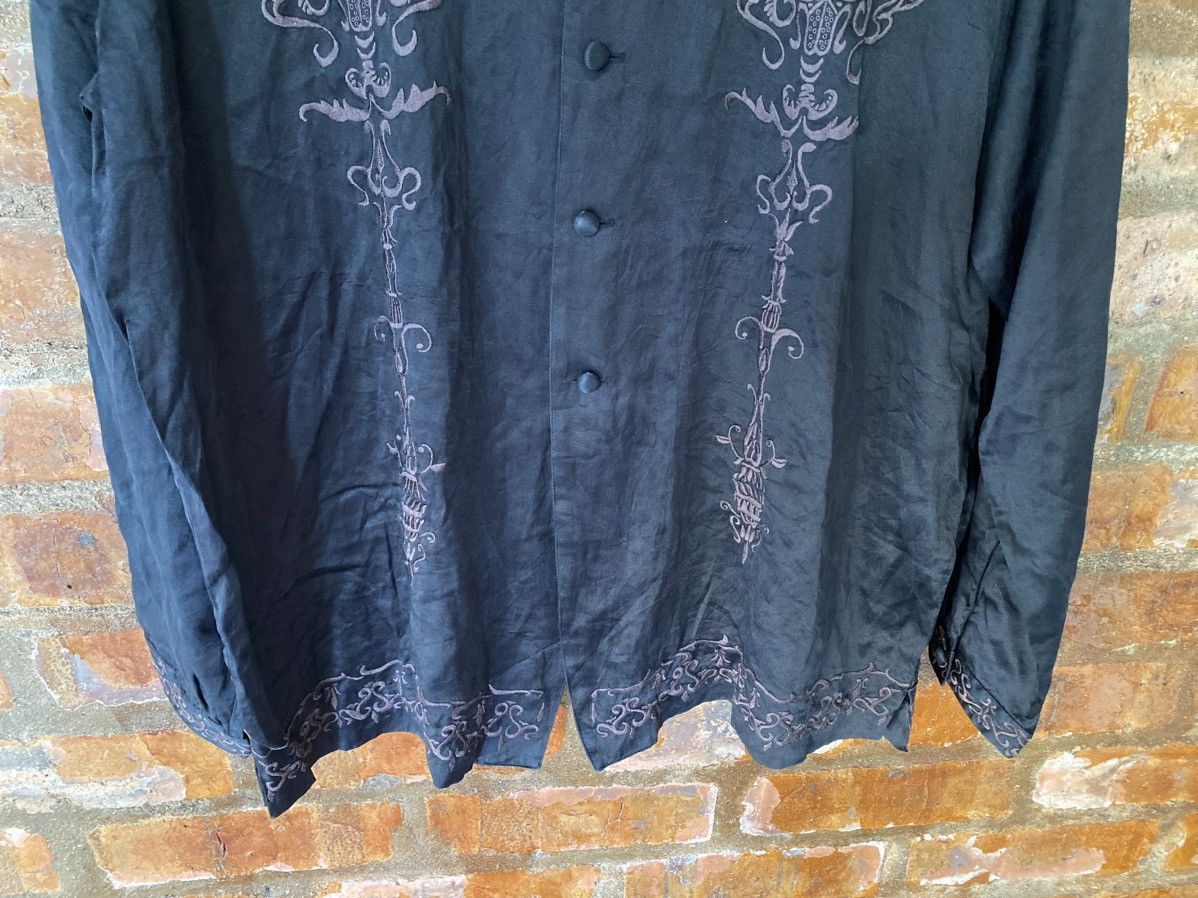 Yoshiyuki Konishi 🔥 1990s 100% Silk Tribal Embroidered shirt Size US L / EU 52-54 / 3 - 4 Thumbnail