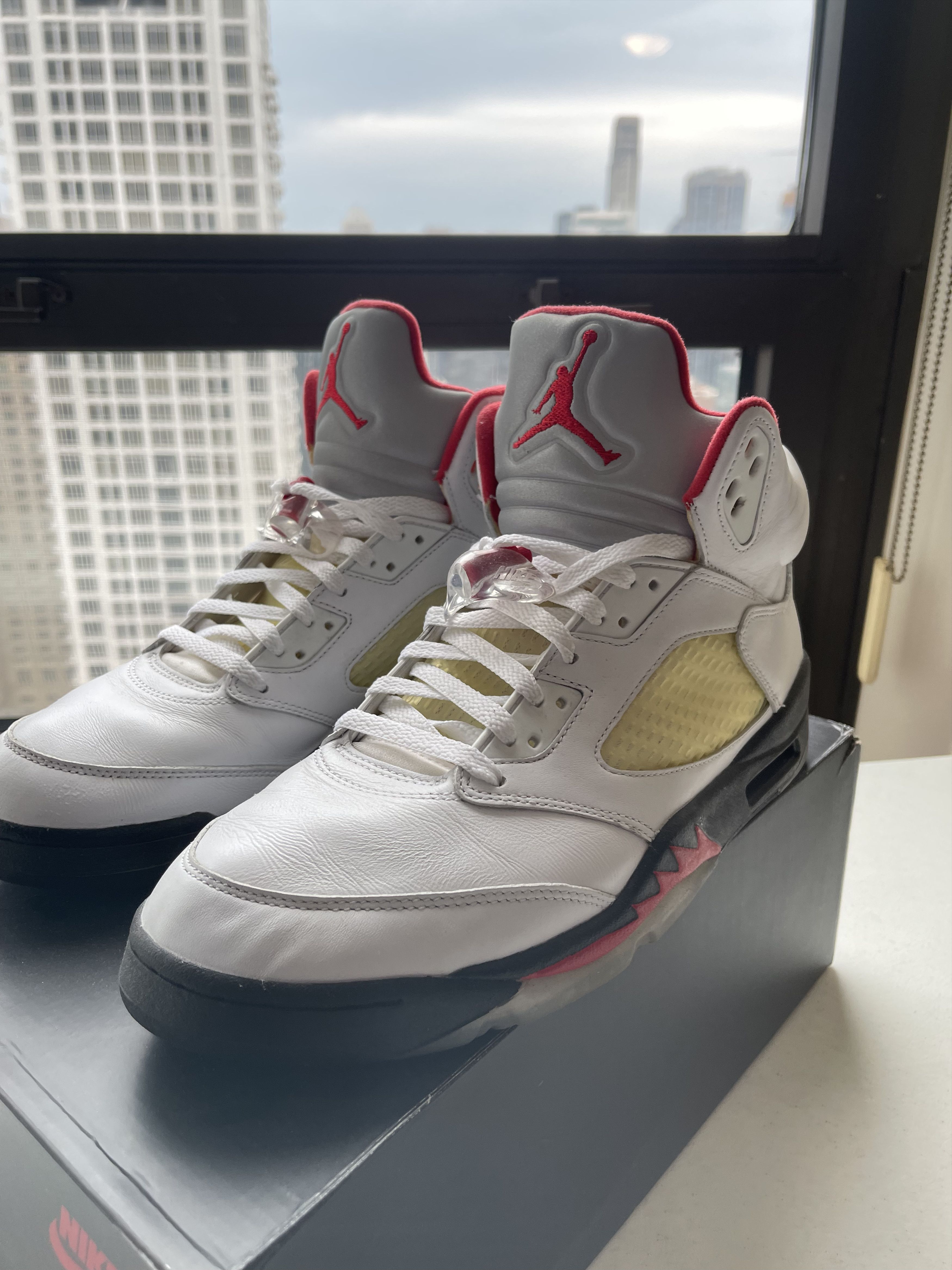 Jordan Brand Jordan Fire 5s Size US 12 / EU 45 - 3 Thumbnail