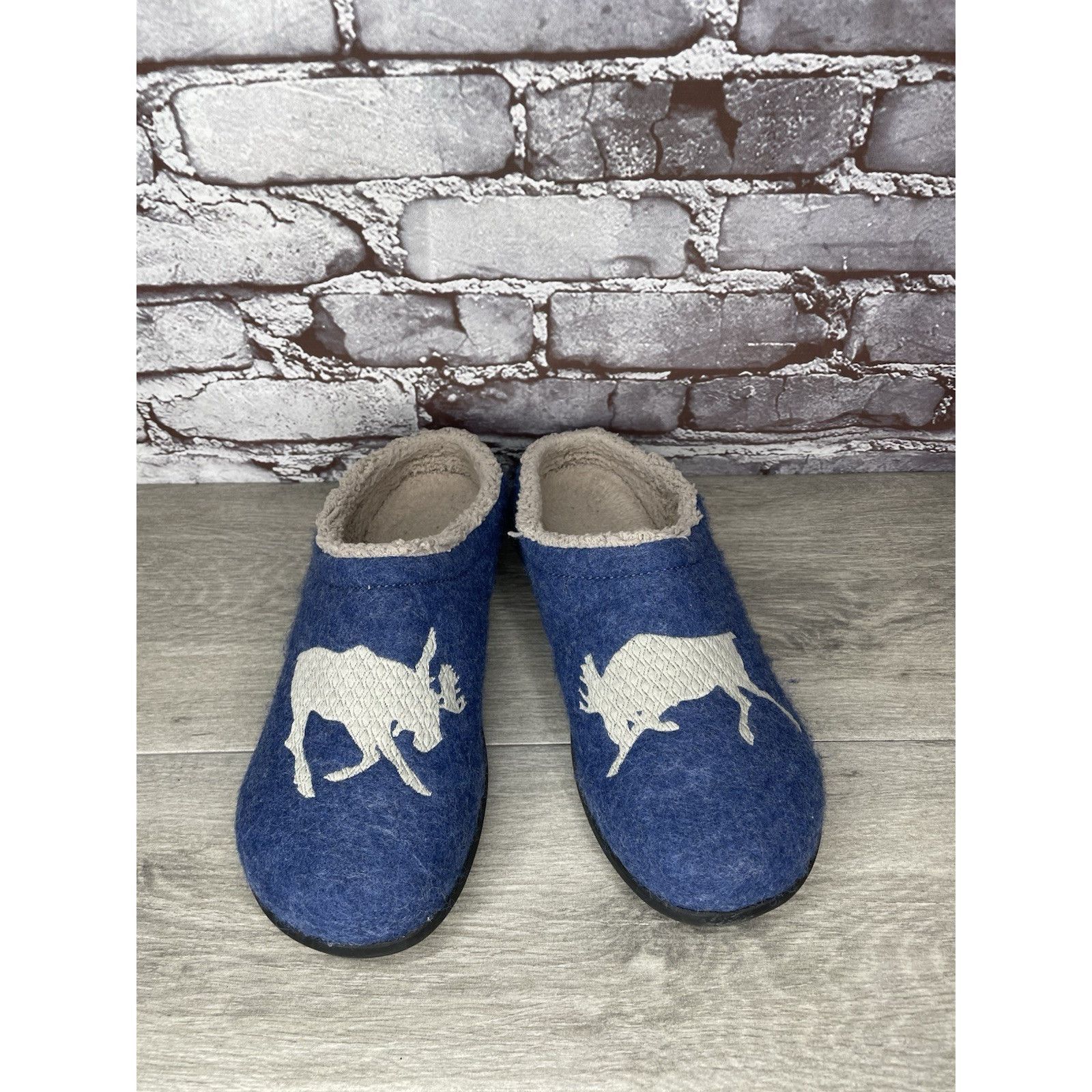 L.L. Bean LL Bean Daybreak Scuffs Blue Moose Motif Wool Clog Slippers Size US 10 / IT 40 - 16 Thumbnail