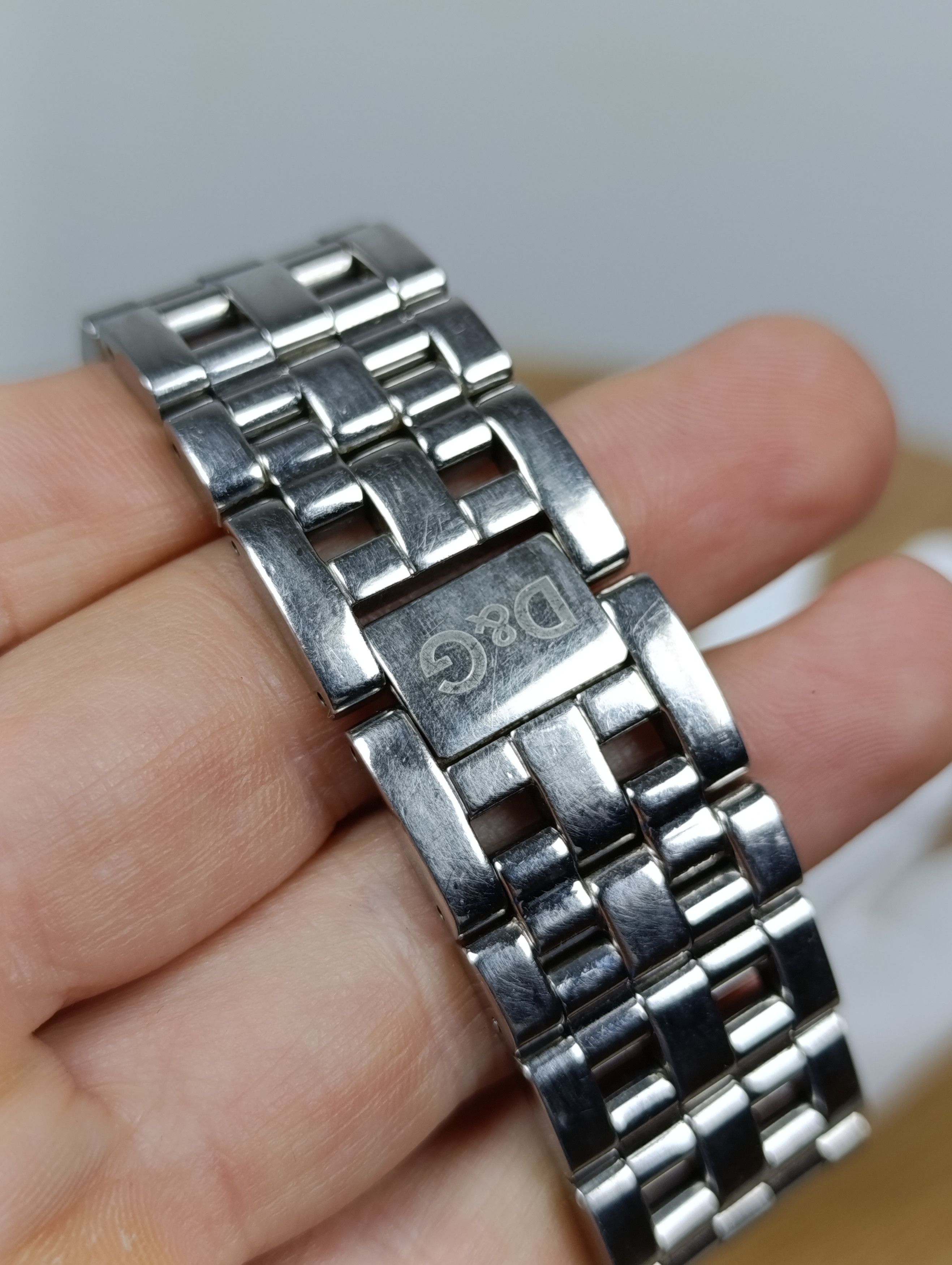 Dolce & Gabbana DOLCE & GABBANA DW0131 LOGO UNISEX CRYSTAL WATCH Size ONE SIZE - 8 Thumbnail