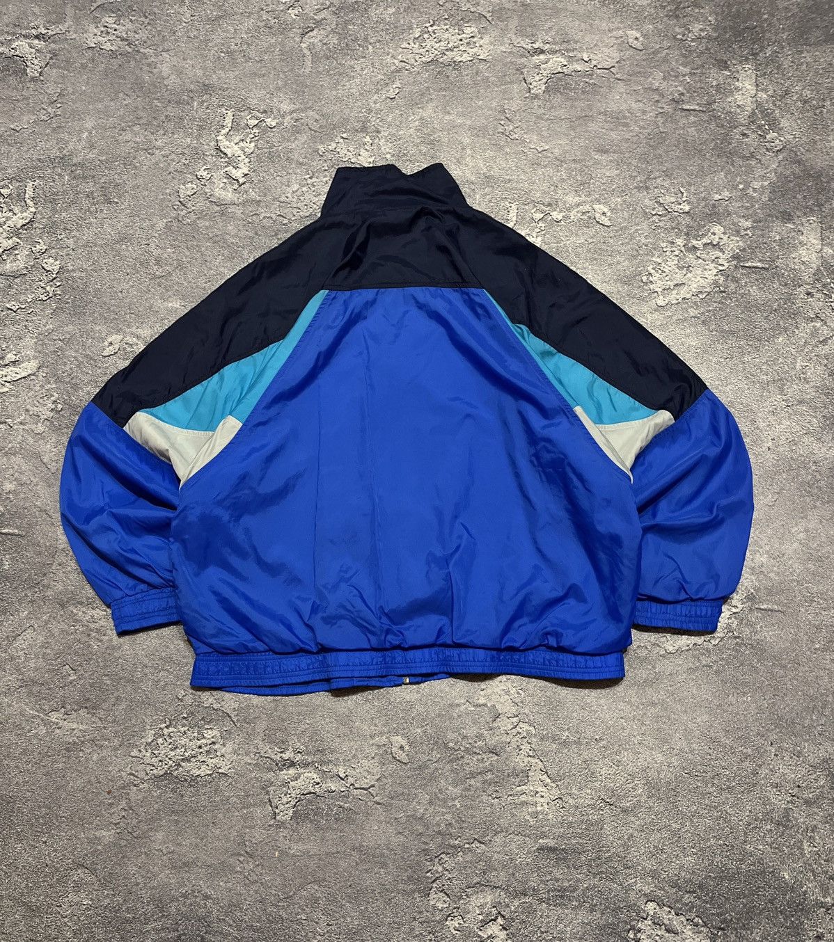 00s nike technical track jacket y2k 00S NIKE RETRO ZIP WINDBREAKER