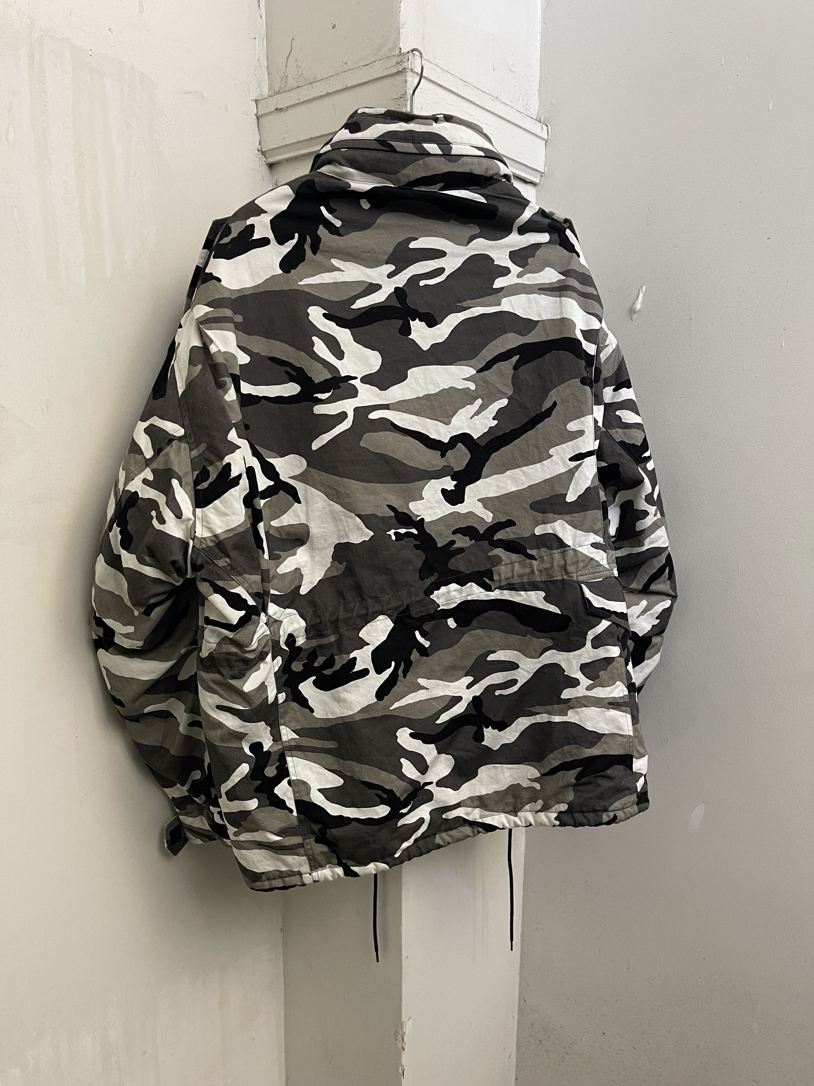 Balenciaga SNOW CAMO M65 Size US XS / EU 42 / 0 - 3 Thumbnail