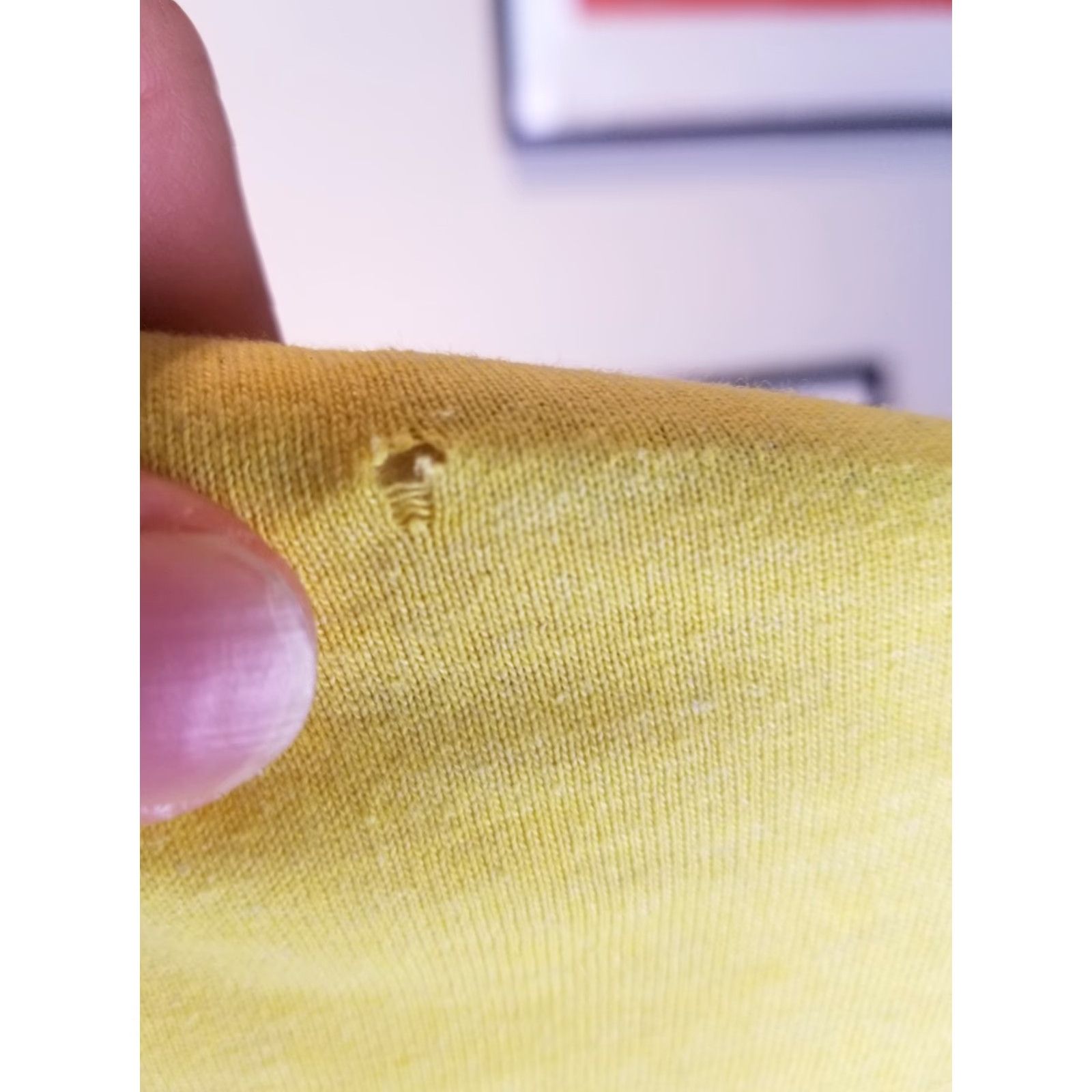 Vintage VINTAGE 90' CARROUSEL YELLOW SINGLE STITCH THIN T-SHIRT SZ LARGE Size US L / EU 52-54 / 3 - 6 Thumbnail