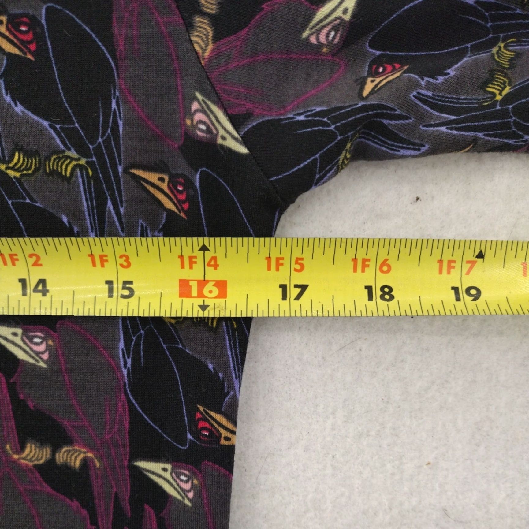 Disney Disney LuLaRoe Dress Small Black Evil Queen's Raven Disney Shirt" Size S / US 4 / IT 40 - 4 Thumbnail