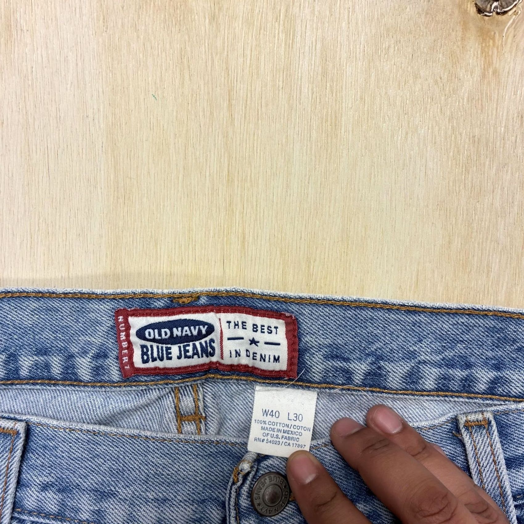 Old Navy Old Navy Jeans Mens 40x30 Light Wash Blue Denim Relaxed Straight Distressed Vintage N/A Size US 40 / EU 56 - 2 Thumbnail