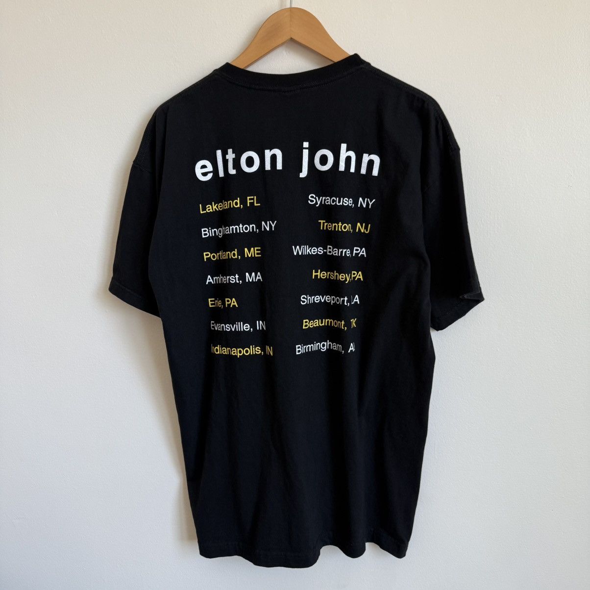 Band Tees Vintage 1999 An Evening with Elton John Tour T-Shirt Size XL Size US XL / EU 56 / 4 - 9 Thumbnail