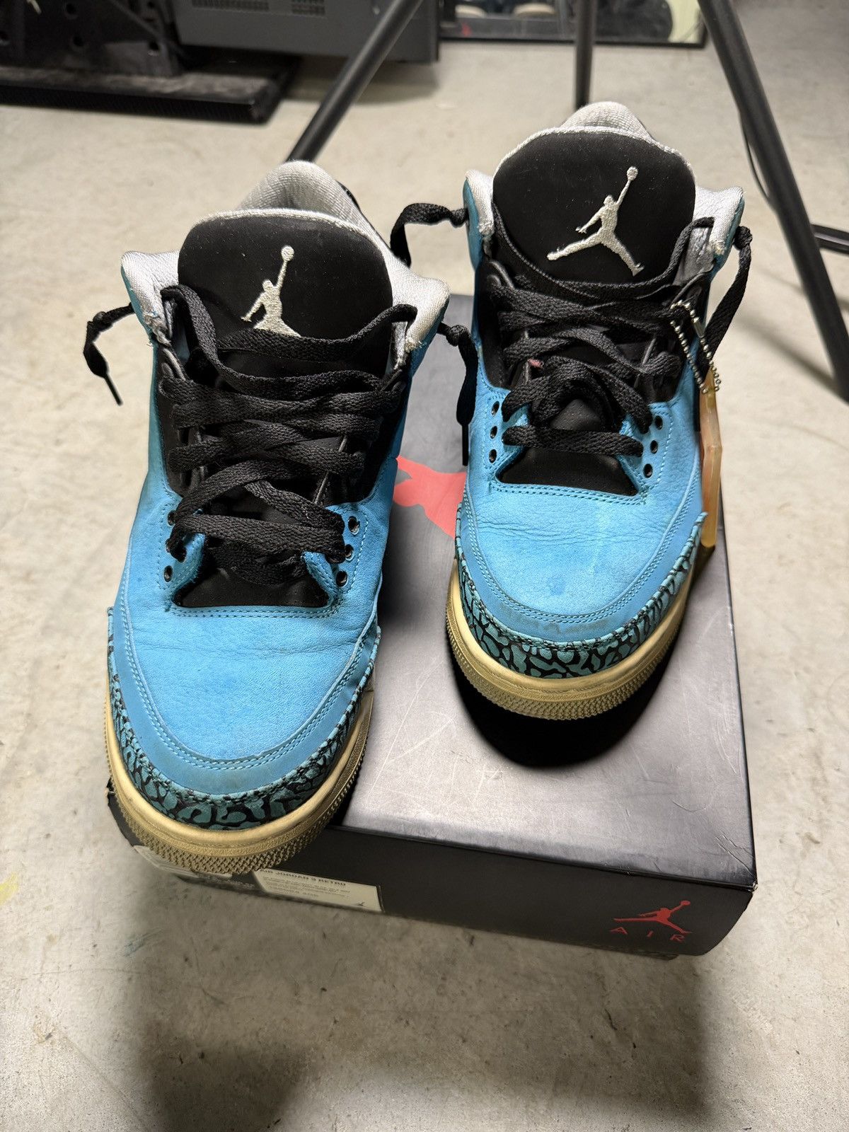 Nike Jordan Air Jordan 3 Retro Powder Blue Men’s Mid Top Sneaker Size US 8.5 / EU 41-42 - 2 Thumbnail
