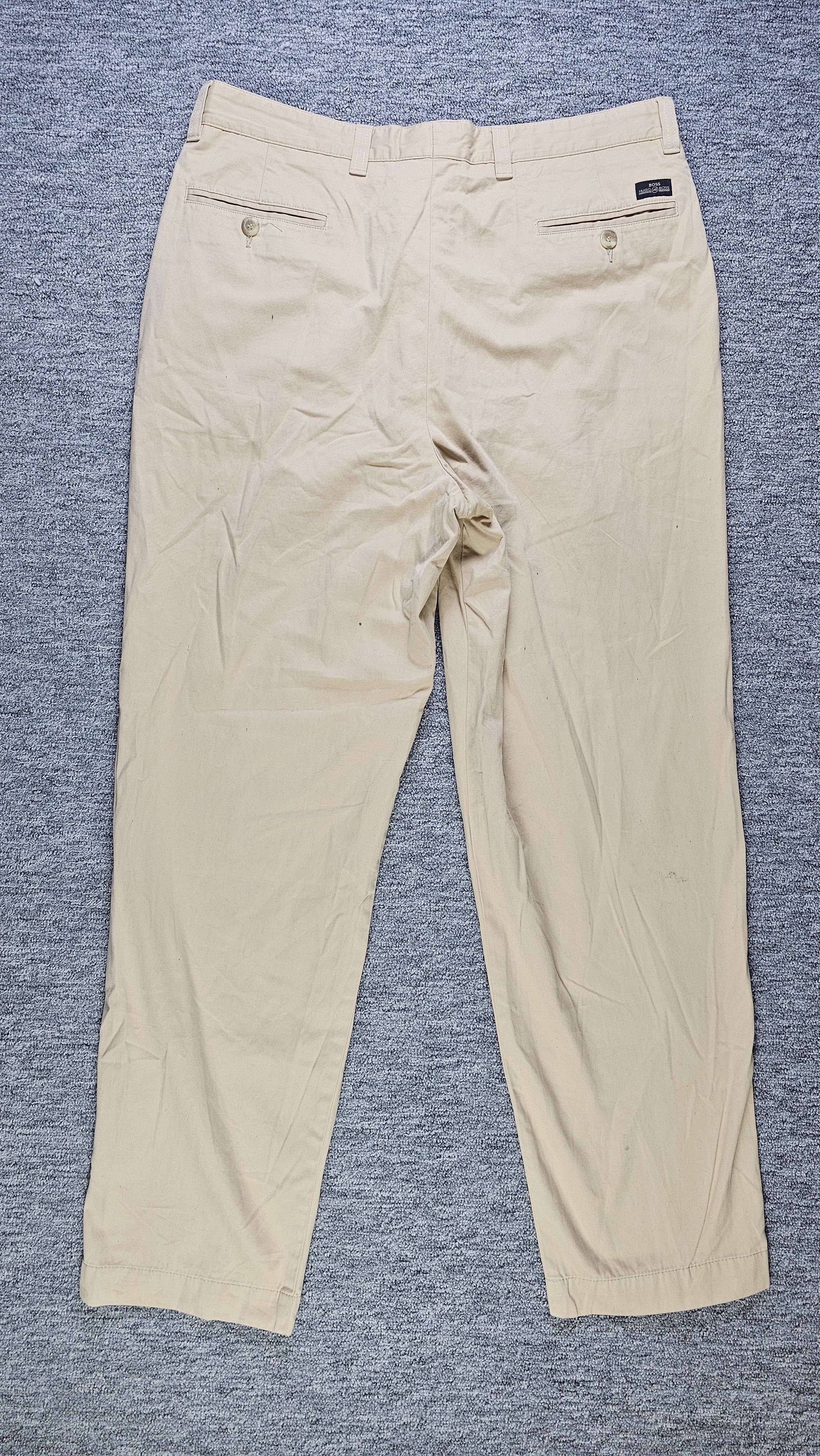 Hugo Boss × Vintage Vintage 90s Hugo Boss Pleated Chinos Beige Size US 34 / EU 50 - 2 Thumbnail