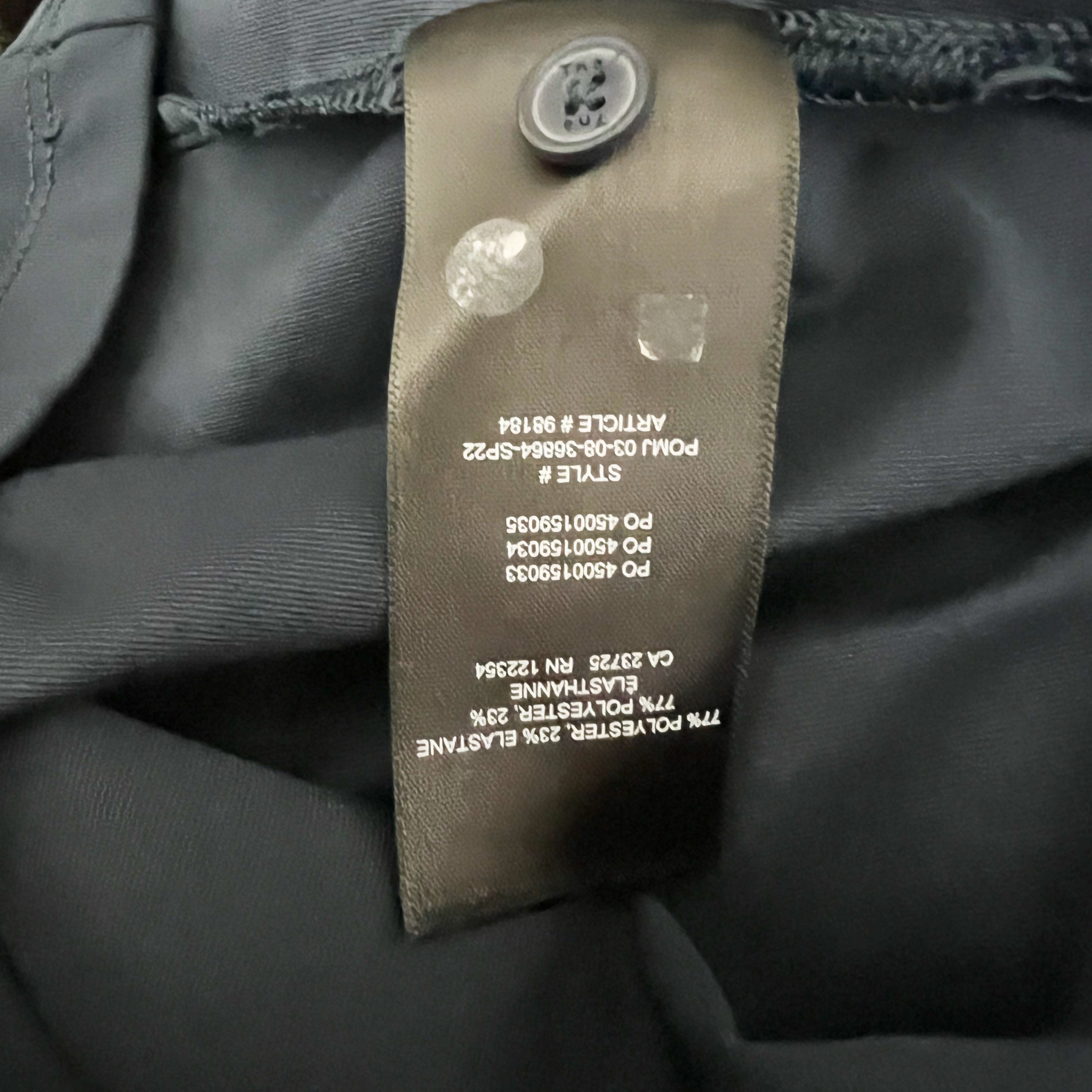 Aritzia Aritzia TnAction Dash Polo Collar Mini Size M / US 6-8 / IT 42-44 - 3 Thumbnail