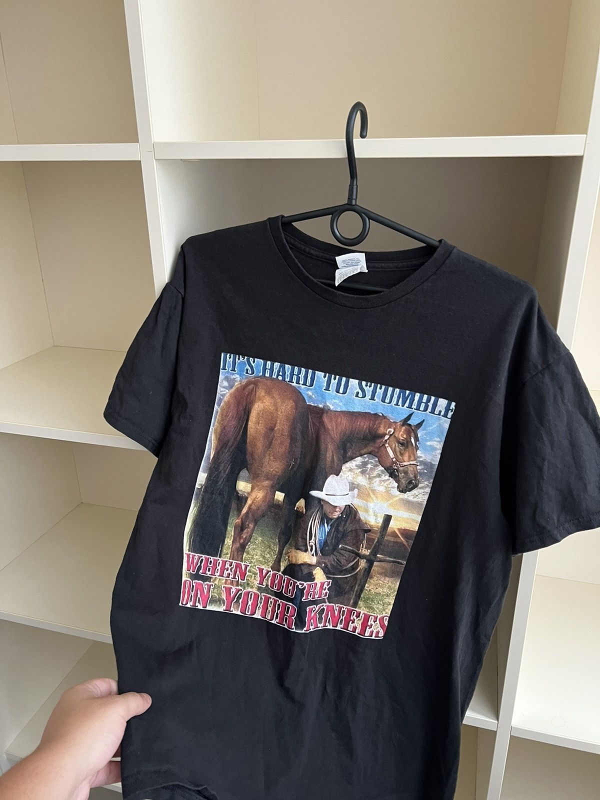 Vintage IT'S HARD TO STUMBLE WHEN YOU'RE ON YOUR KNEES Cowboy Tee Size US L / EU 52-54 / 3 - 6 Thumbnail