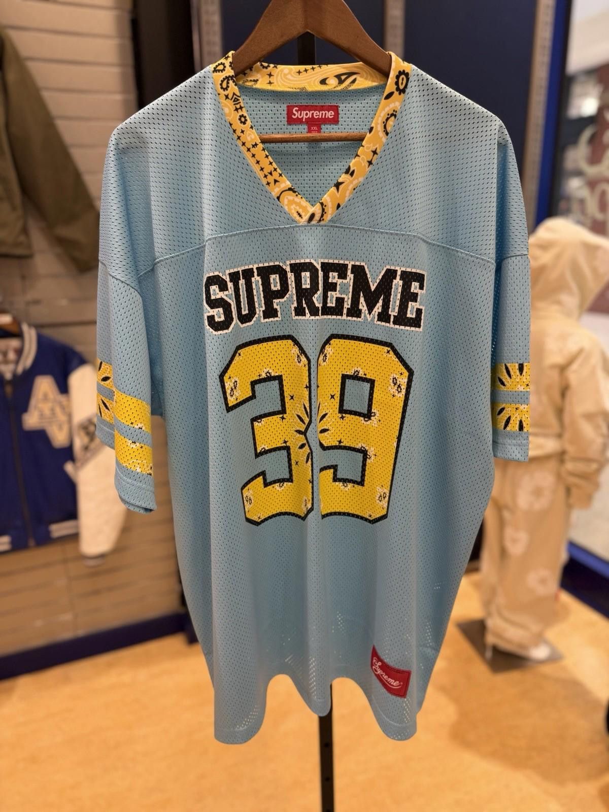 Supreme Brand New Supreme Jerseys Blue Bandanna 100% Authentic (XXL) Size US XXL / EU 58 / 5 - 2 Thumbnail