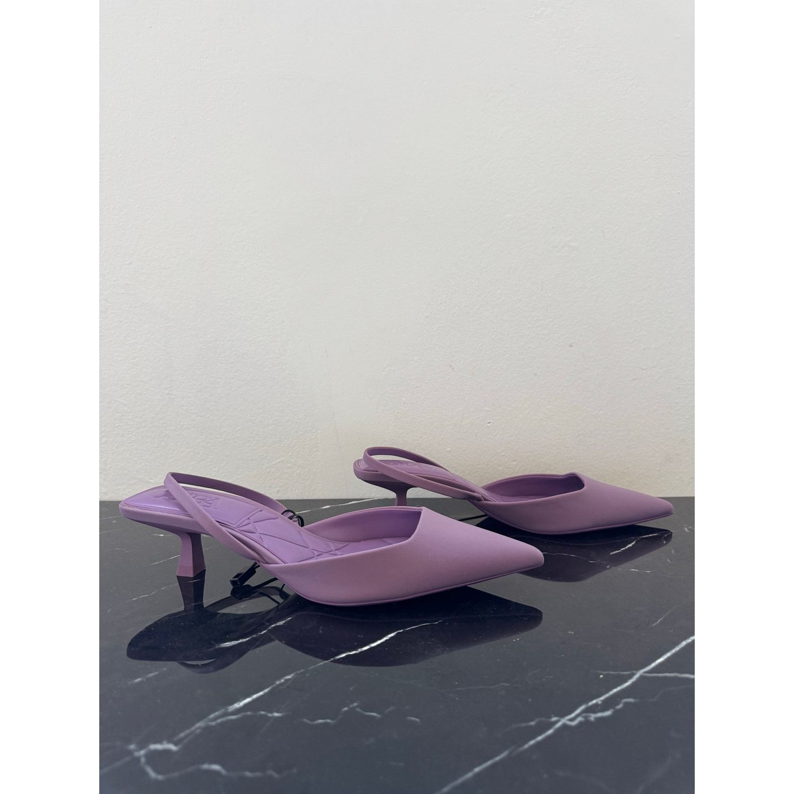 Zara Zara Lavender Pointed Toe Slingback Kitten Heels Size US 9 / IT 39 - 3 Thumbnail