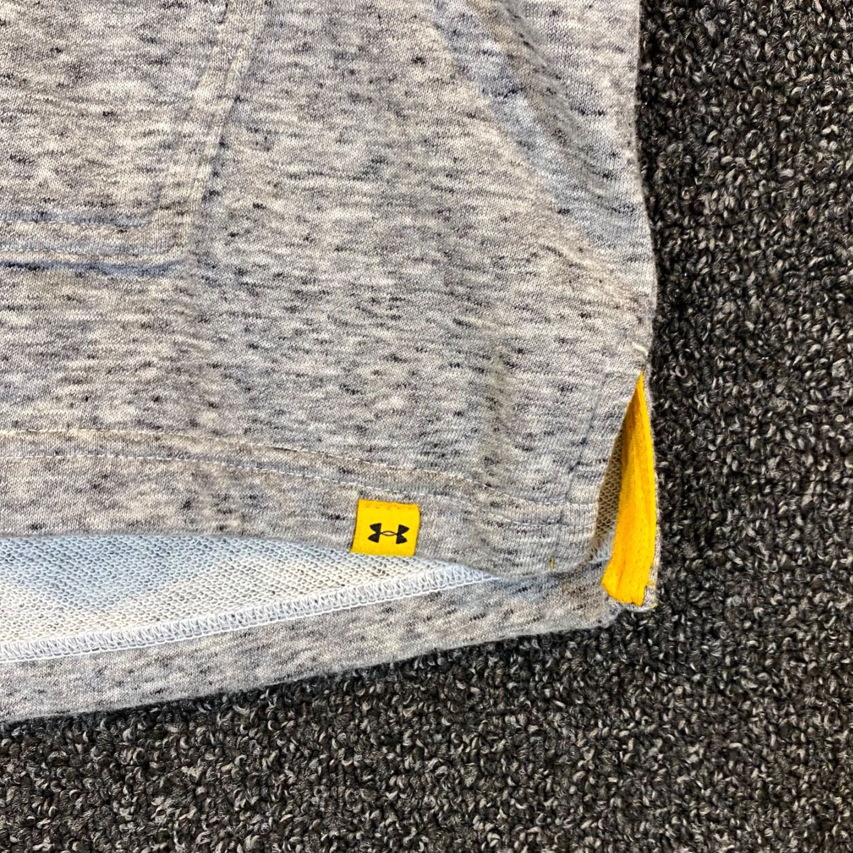 Under Armour Under Armour Project Rock Short Sleeve Hoodie Mens Large Gray Workout Lifting Size US L / EU 52-54 / 3 - 3 Thumbnail