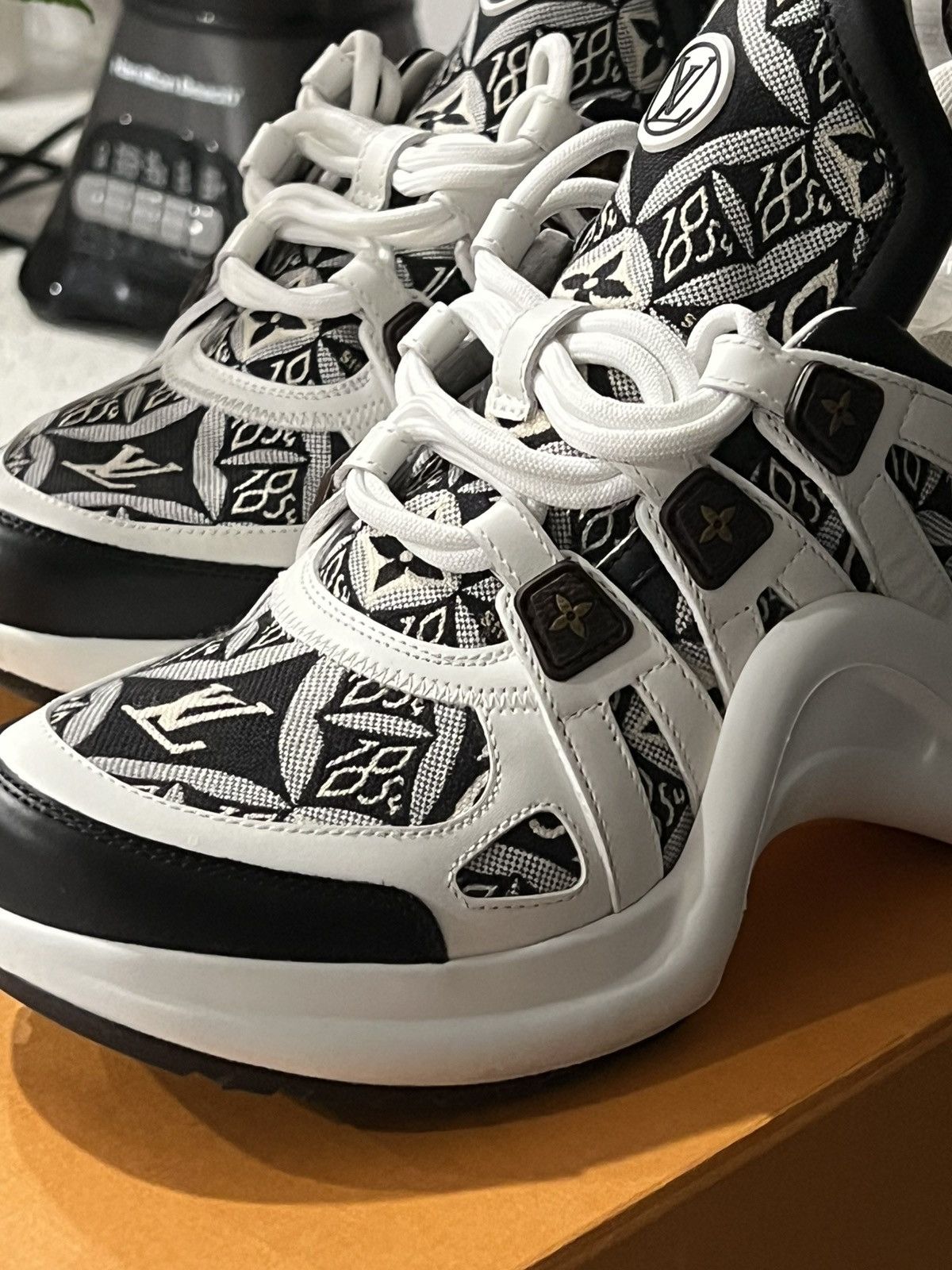 Louis Vuitton Lv Sneakers archlight Trainers Size US 7 / IT 37 - 11 Thumbnail