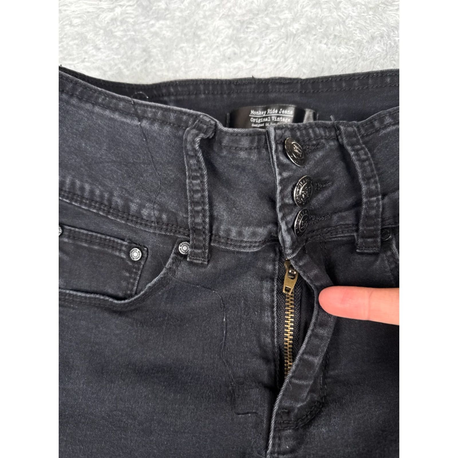 Vintage Monkey Ride Jeans Juniors 1 Black Skinny Denim Regular Rise Mid 24x29 5-Pocket Distressed Stretch Vintage No USA Womens Size 25" / US 0 / IT 36 - 5 Thumbnail