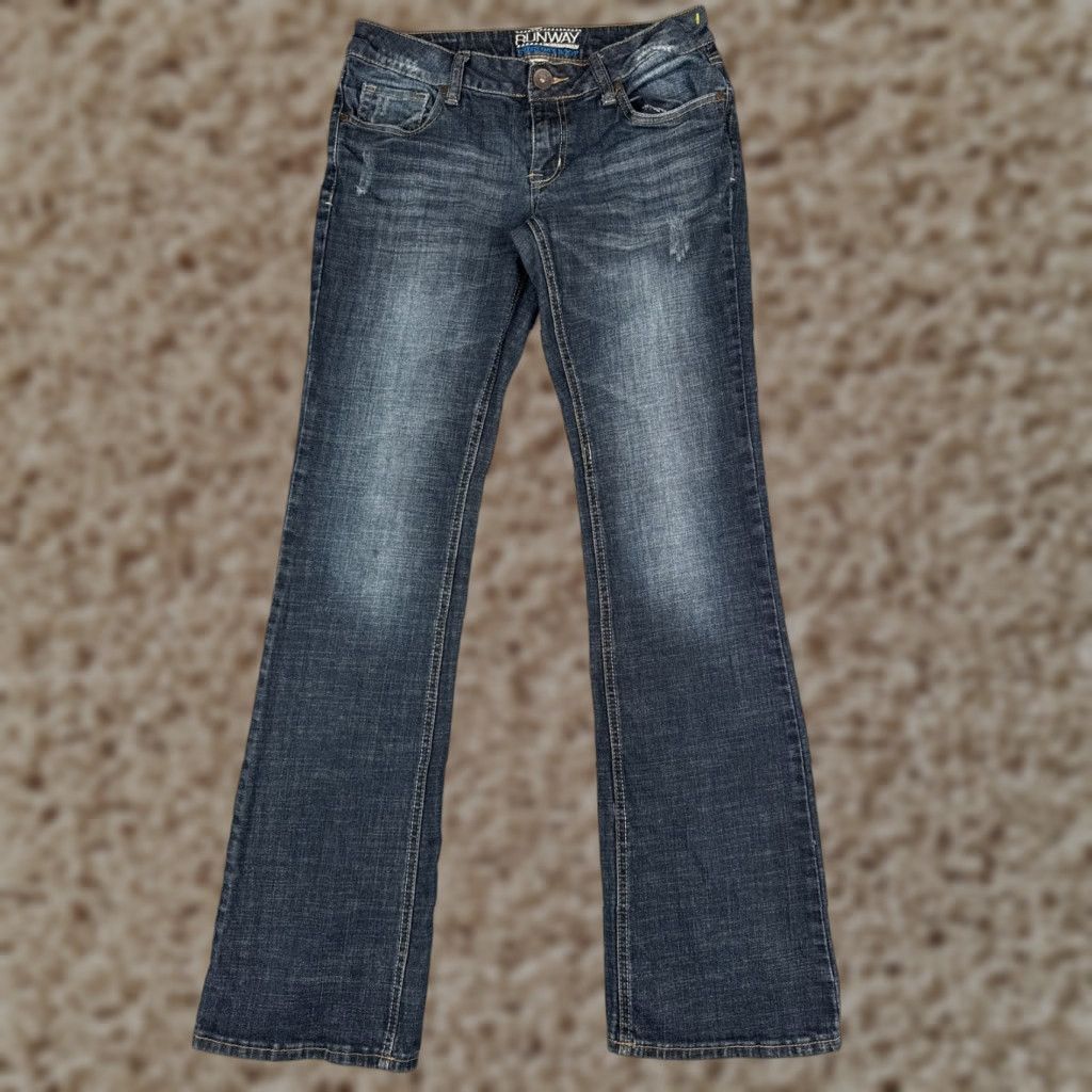 Vintage Refuge Womens Bootcut Jeans 6 Low Rise Blue Denim 29x32 Cotton Stretch Classic, American, Designer Size 28" / US 6 / IT 42 - 1 Thumbnail