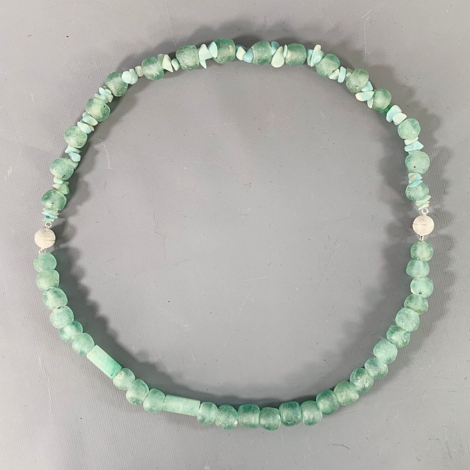 Vintage VINTAGE Green Sage Glass Necklace Size ONE SIZE - 1 Thumbnail