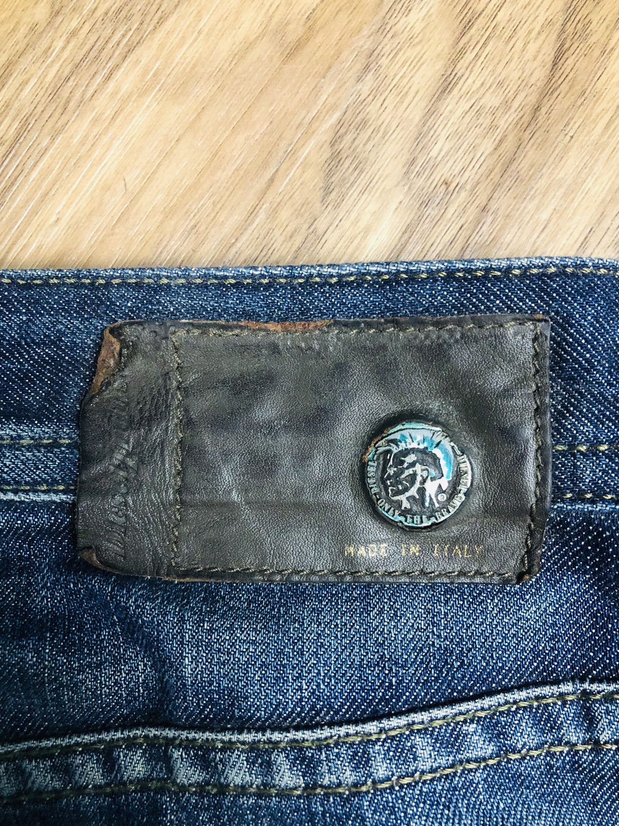 Diesel Diesel Buster 0838E Regular Slim Tapered Jeans (38) Size US 32 / EU 48 - 23 Thumbnail