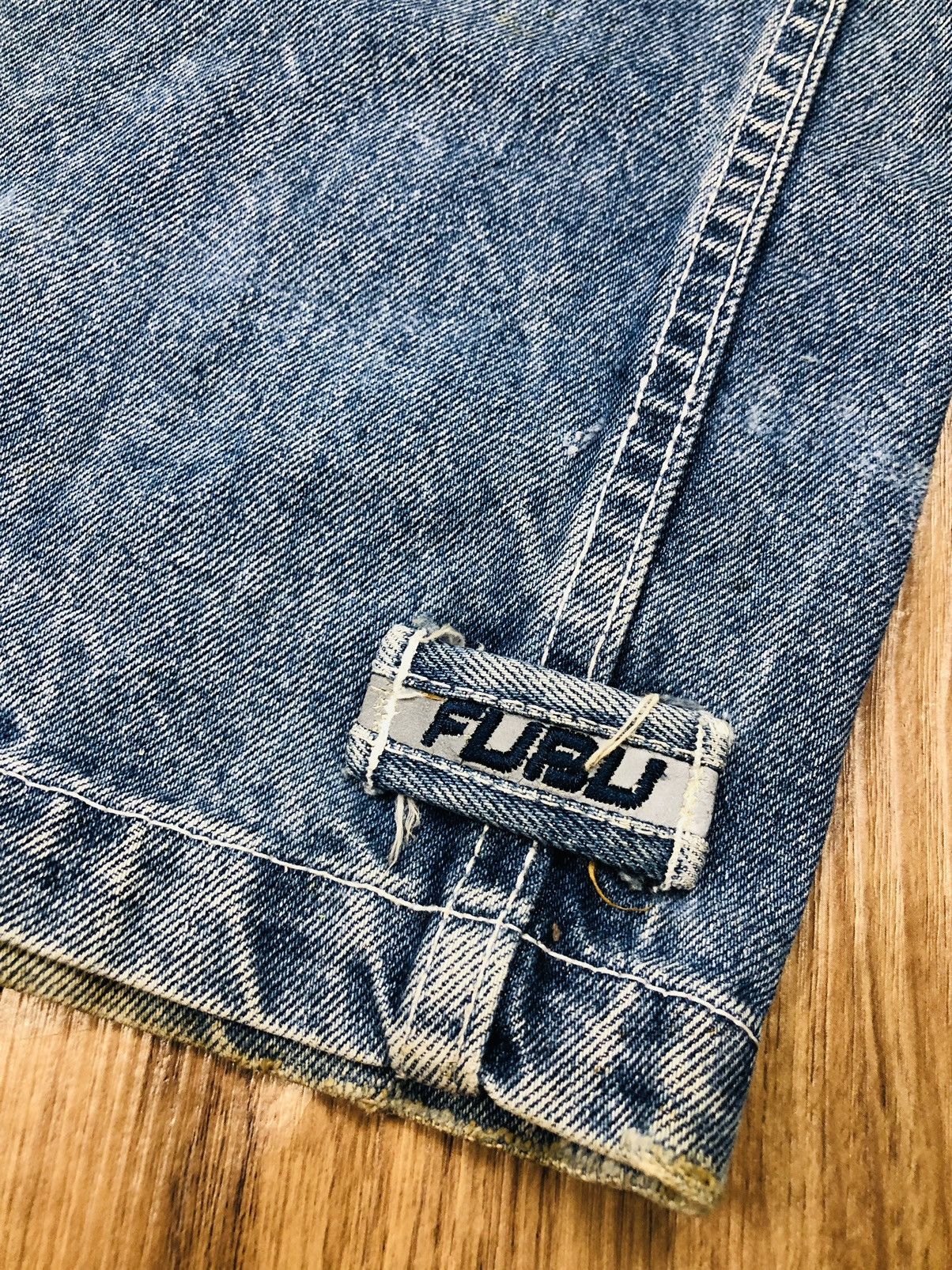 Fubu Fubu Denim Distresses Jeans (21) Size US 35 - 12 Thumbnail