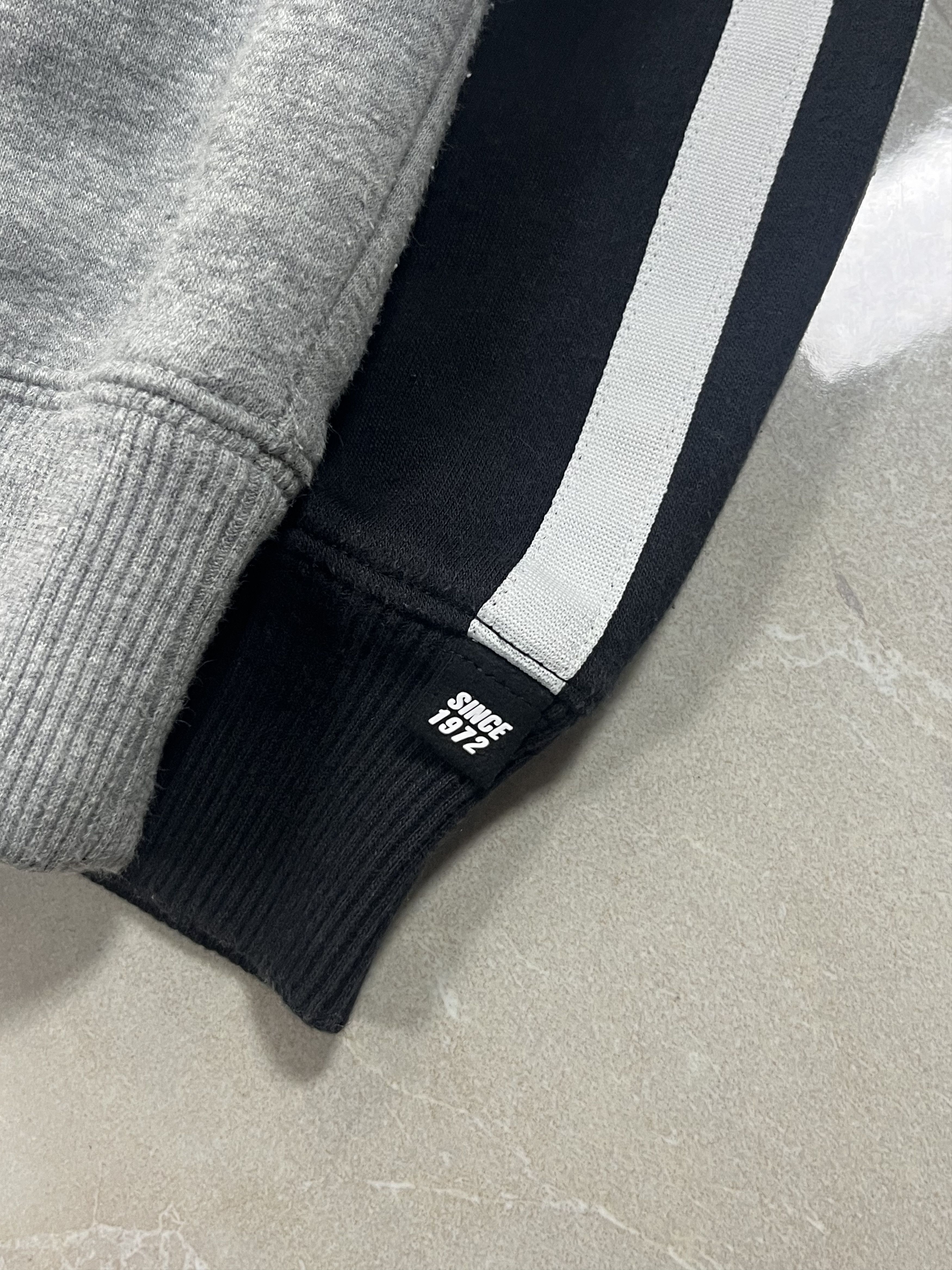 Nike Vintage Sweatshirt Nike Big Logo Swoosh Gray Y2K Streetwear Size US L / EU 52-54 / 3 - 5 Thumbnail