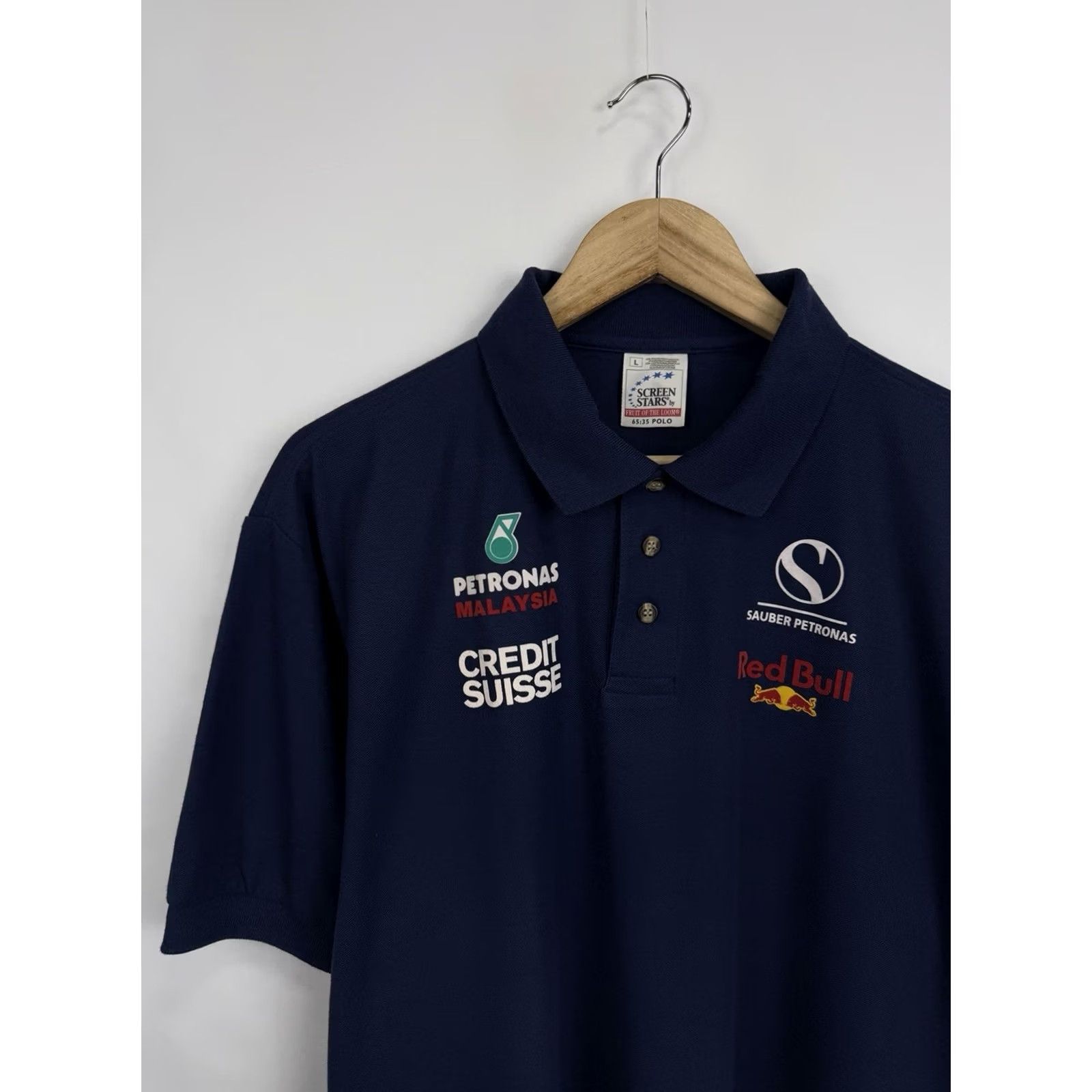 Fruit Of The Loom 90s Sauber Petronas Red Bull Formula 1 Racing Polo L Navy Blue Vintage Shirt Size US L / EU 52-54 / 3 - 3 Thumbnail