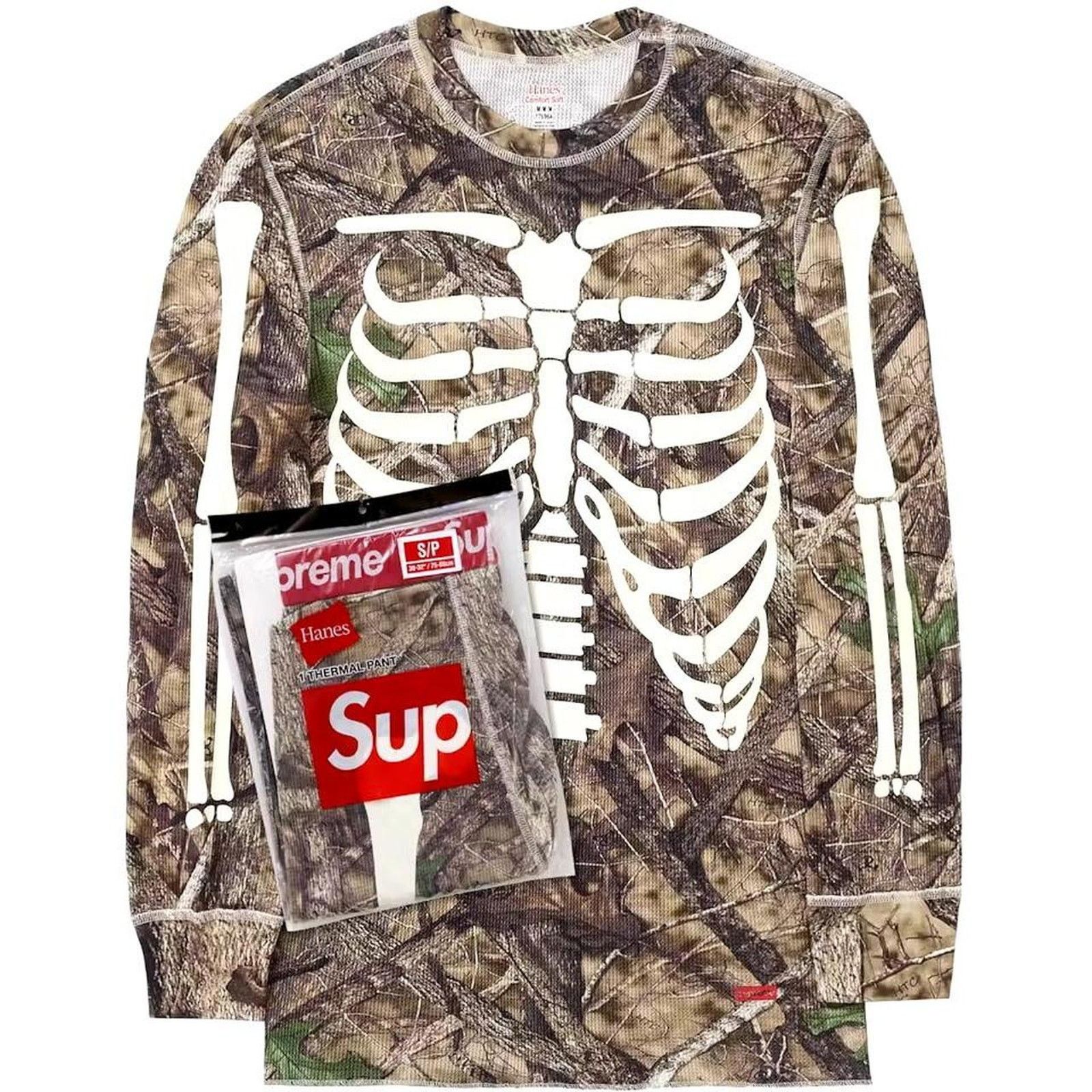 Supreme Supreme x Hanes Bone Thermal in Woodland Camo Size US XXL / EU 58 / 5 - 1 Thumbnail