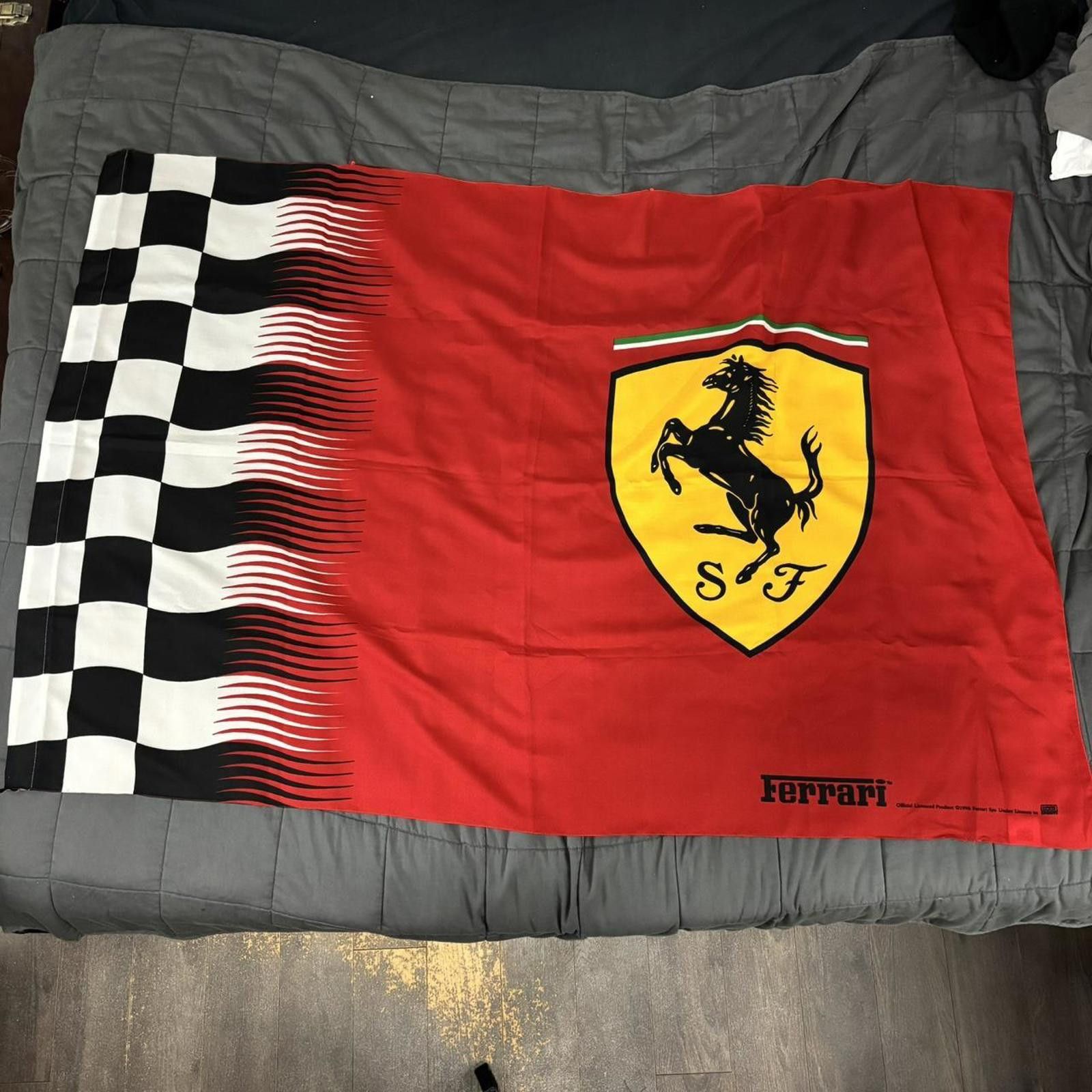 Ferrari Vintage Ferrari racing flag 1996 Size ONE SIZE - 1 Thumbnail