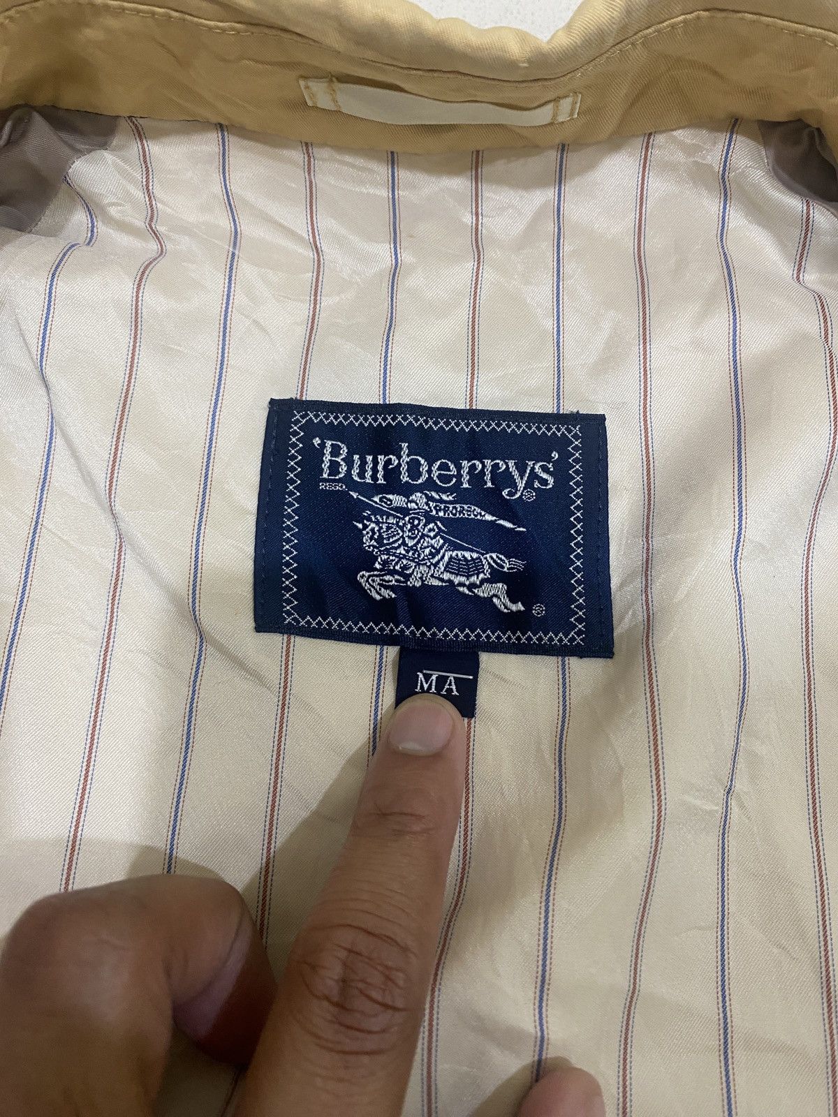 Burberry Vintage burberrys zipper bomber jacket Size US M / EU 48-50 / 2 - 8 Thumbnail