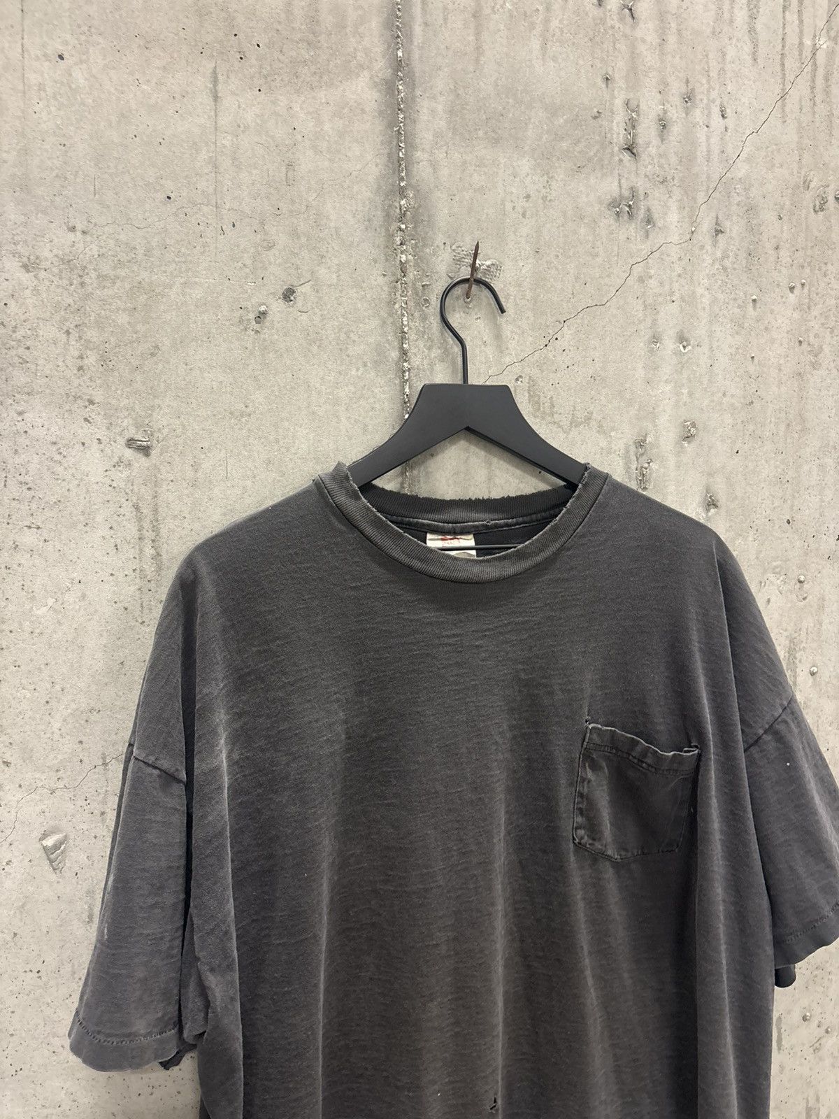 Vintage Vintage Blank Shirt Pocket Faded Boxy Distressed Grunge Band Size US XXL / EU 58 / 5 - 5 Thumbnail