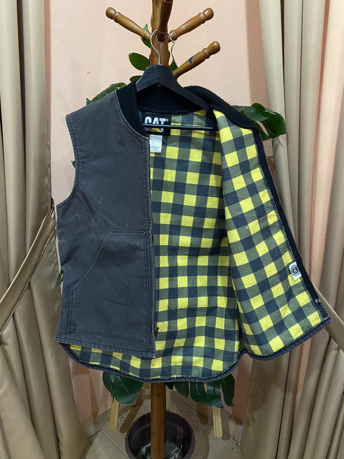 Caterpillar VINTAGE 90S RUGGED GREY HEAVY DUTY WORKWEAR VEST Size US L / EU 52-54 / 3 - 9 Thumbnail