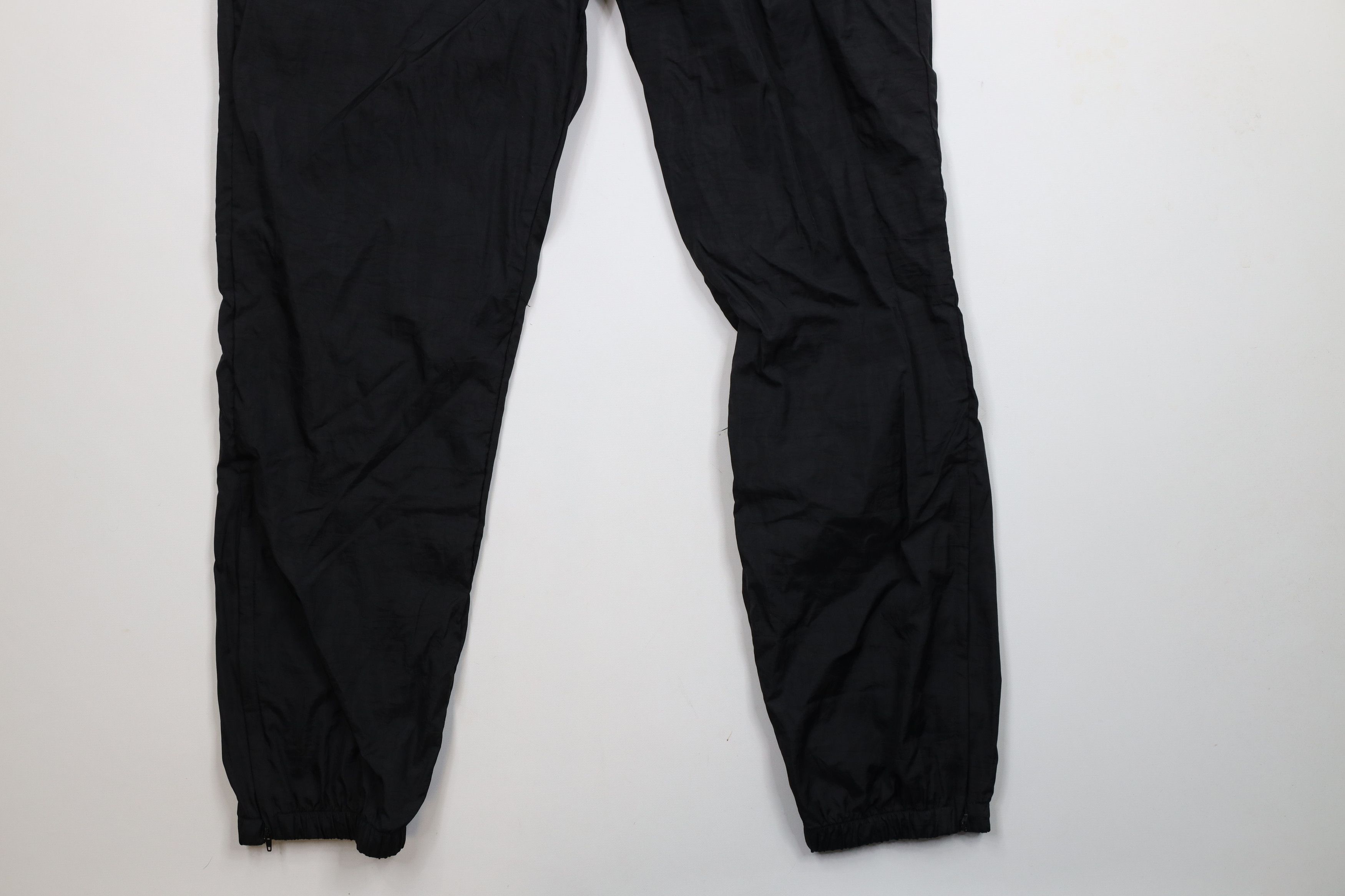 Vintage Vintage 90s Streetwear Nylon Windbreaker Joggers Pants Black Size US 36 / EU 52 - 4 Thumbnail