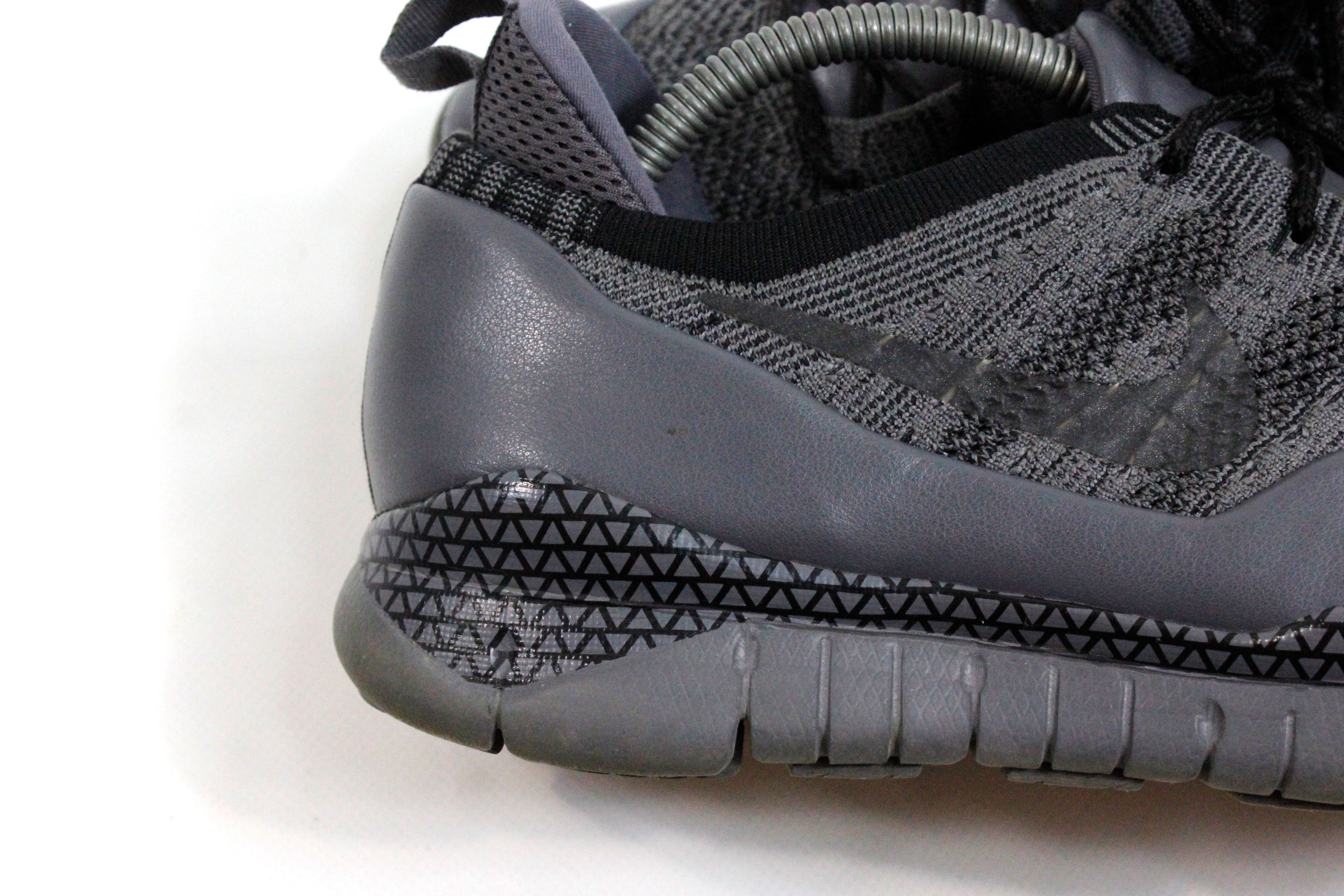Nike Nike Lupinek Flyknit Dark Gray Low Sneakers Gorpcore Size US 9 / EU 42 - 10 Thumbnail